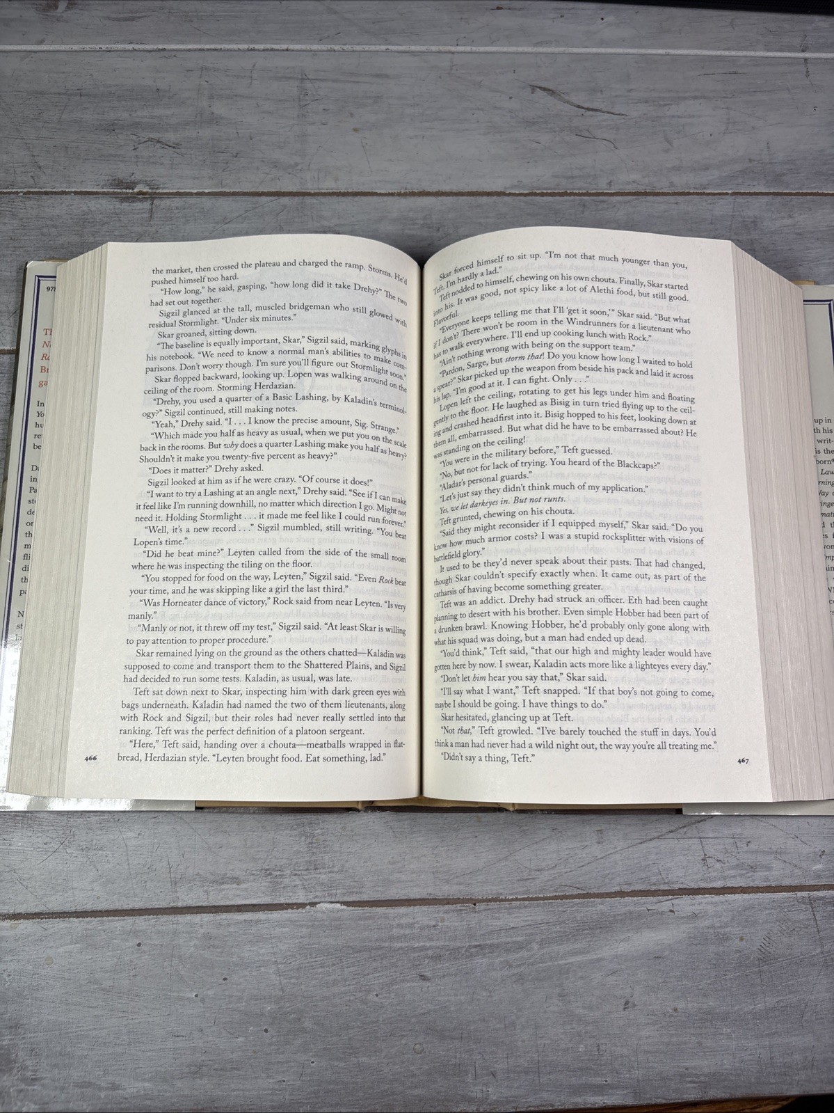 Oathbringer by Brandon Sanderson Hardcover – First Edition, 2nd Printing