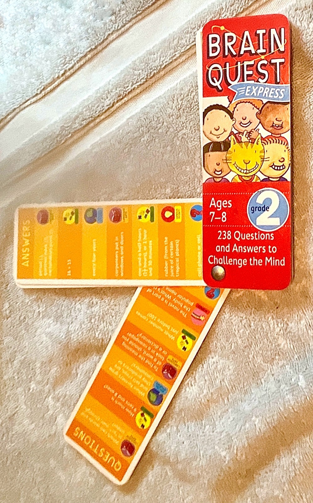🔴Brain Quest Express🧠Grade 2🎓Workman Publishing❓Ages 7-8📕238🆓Questions📬Red