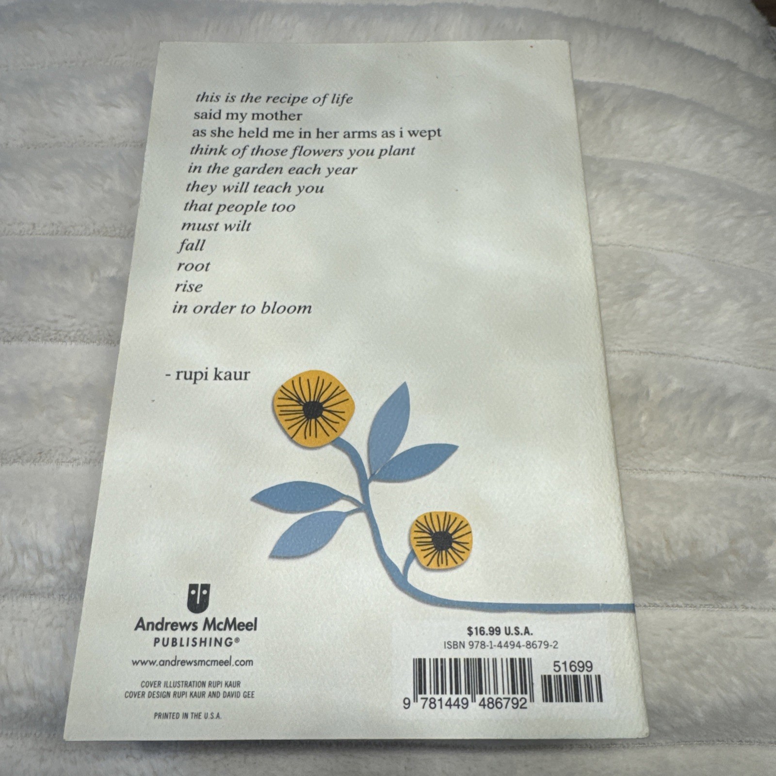 The Sun and Her Flowers by Kaur, Rupi ( NEW)