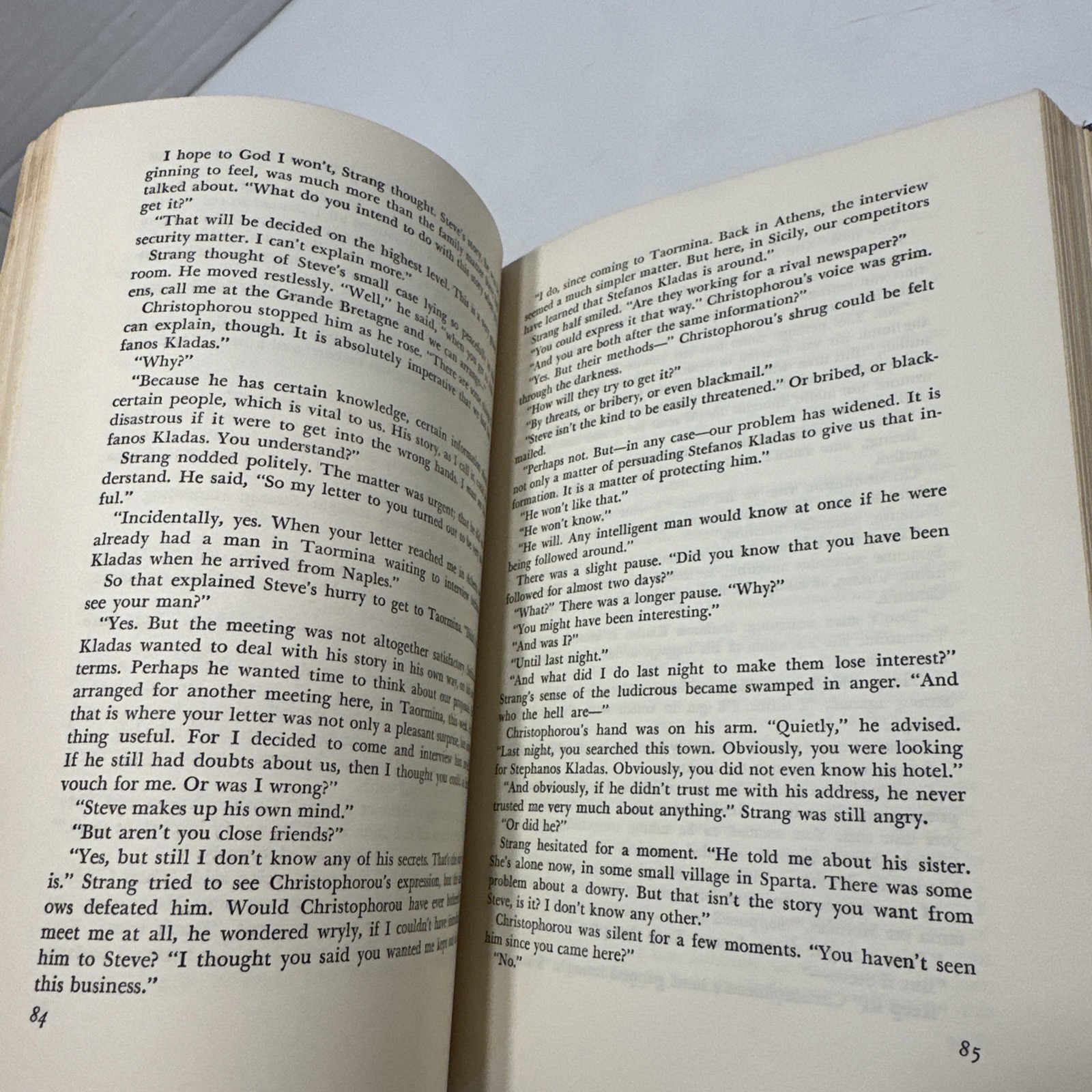 Decision At Delphi: 1960 Harcourt, Brace And Company Hardcover by Helen MacInnes