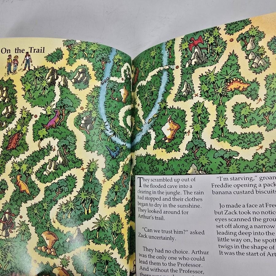The Incredible Dinosaur Expedition Karen Dolby Usborne Puzzle Kids Book Vintatge