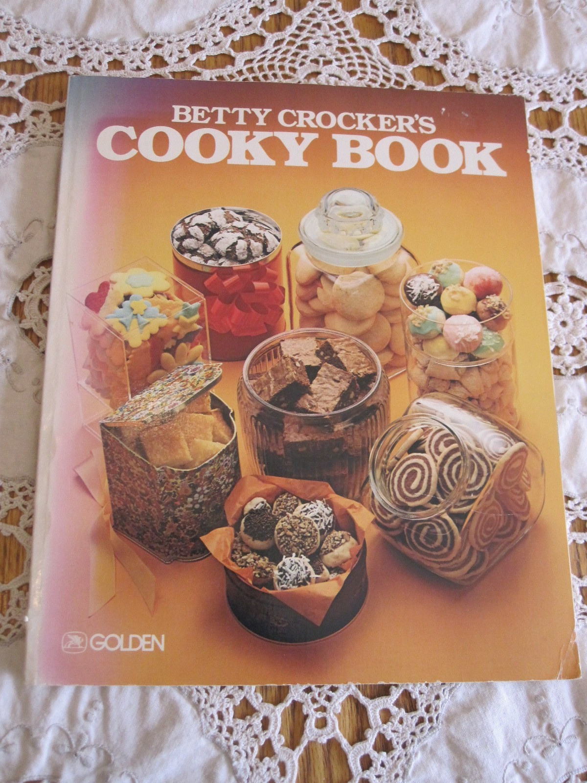 Betty Crocker’s COOKY BOOK Cookie Cook Book Golden Press 1977 SC