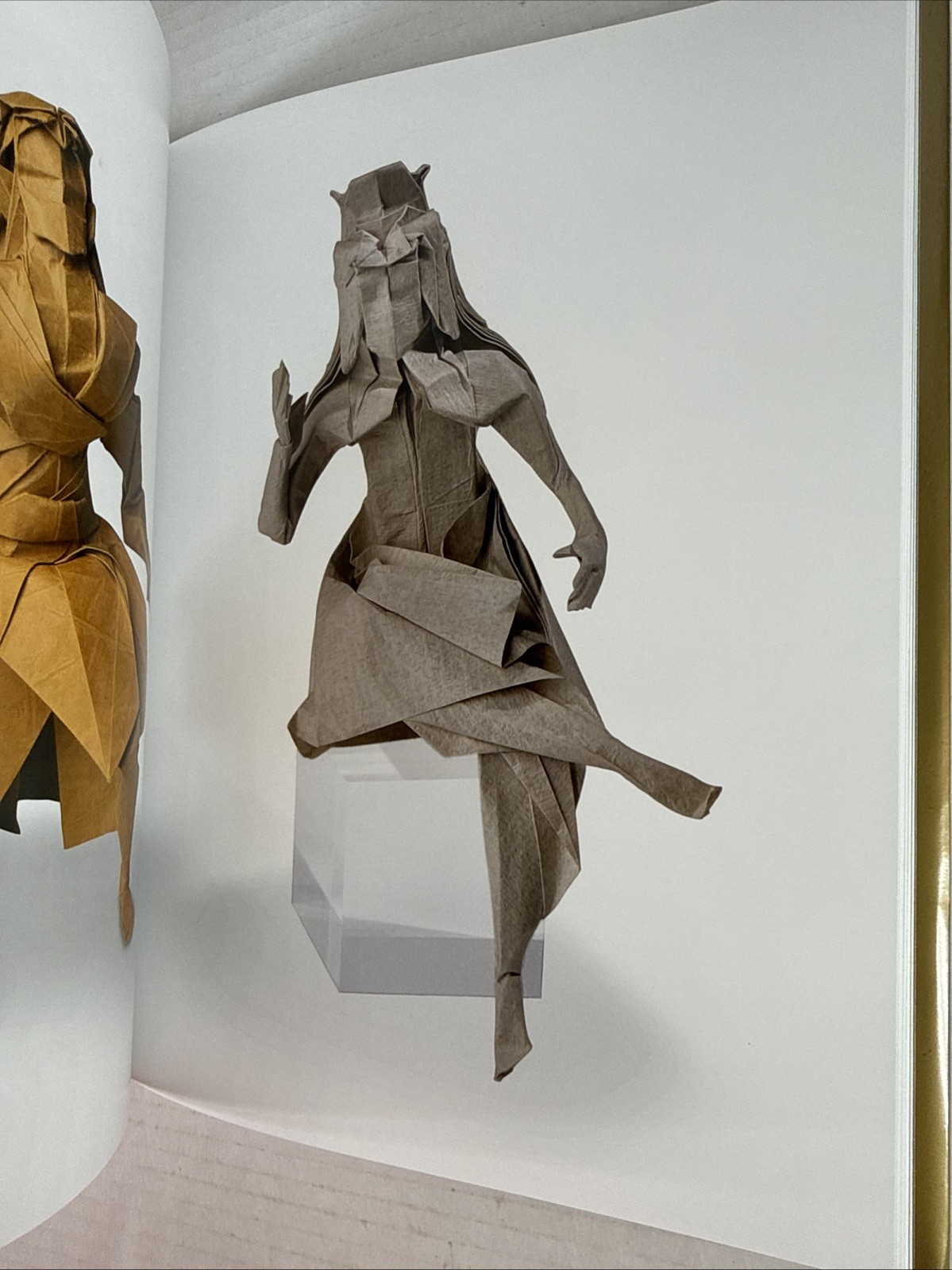 ORIGAMI MASTERWORKS 2003 MINGEI INT MUSEUM, 159 PAGES BEAUTIFUL PIECES, ￼￼￼