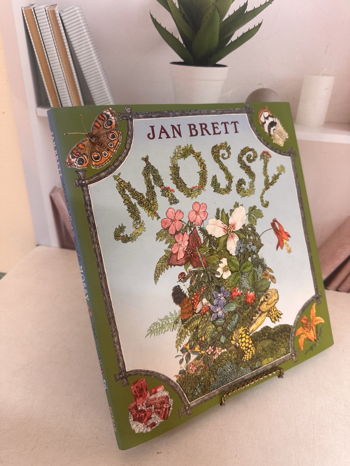 Mossy by Jan Brett Hardcover Book 2012