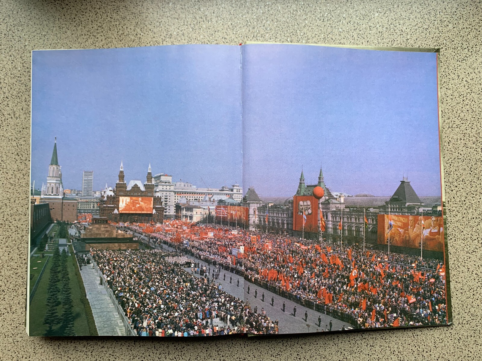 Book photo album “Great Patriotic War 1941-1945”. 1982 28cm by 21cm, 392 pages.