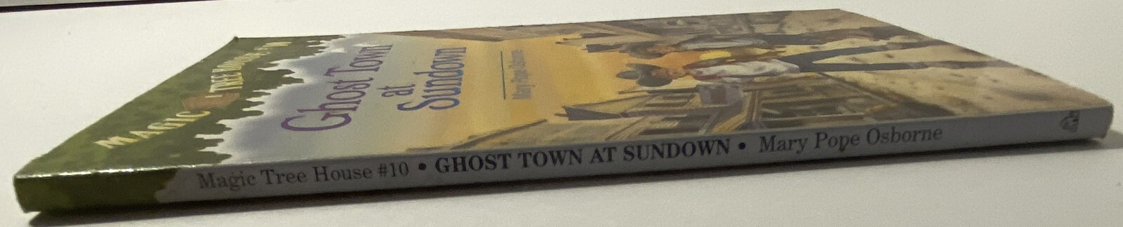 Magic Tree House (R) Ser.: Ghost Town at Sundown by Mary Pope Osborne