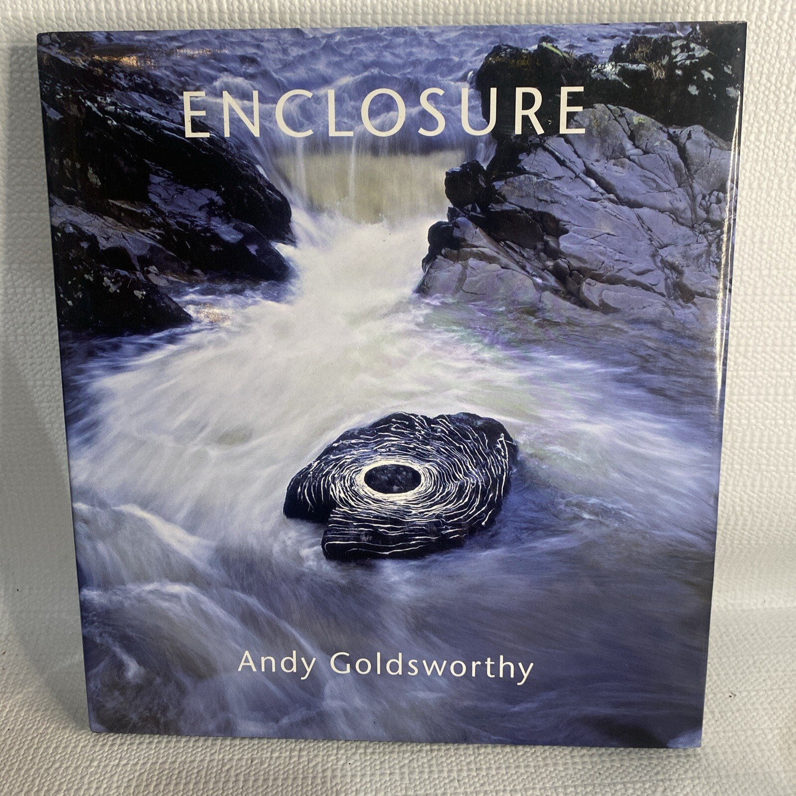 Enclosure by Andy Goldsworthy: E22