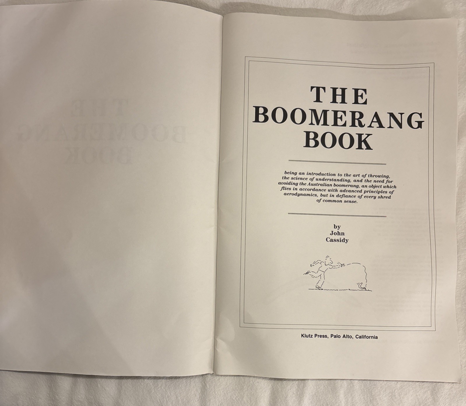 1985 THE BOOMERANG BOOK John Cassidy, Klutz Press, w/ Boomerang 1st Print VTG