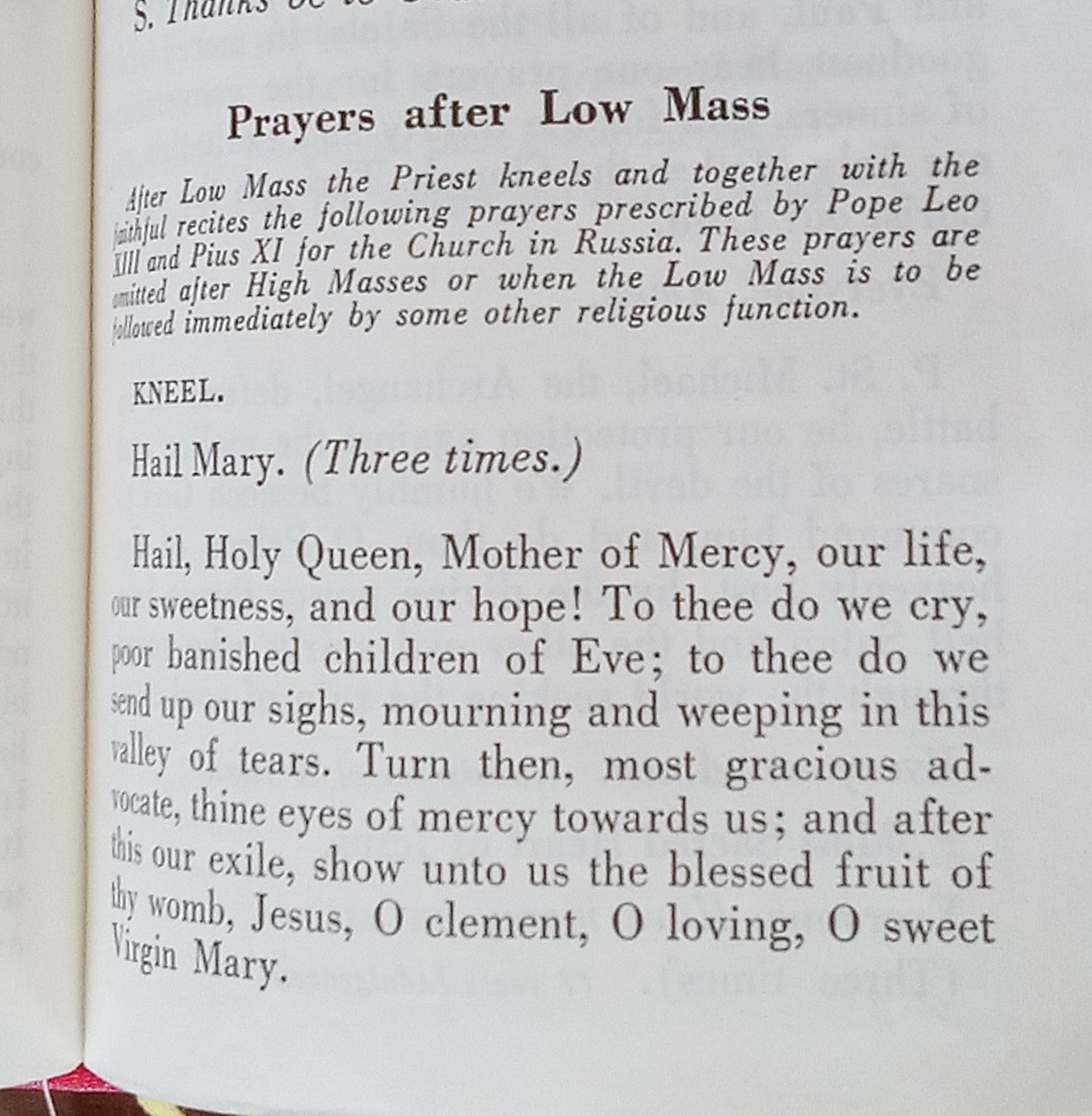 ANTIQUE CATHOLIC LATIN ENGLISH MISSAL; FINE BINDING; TLM BRIGHT GILT; CA.. 1960