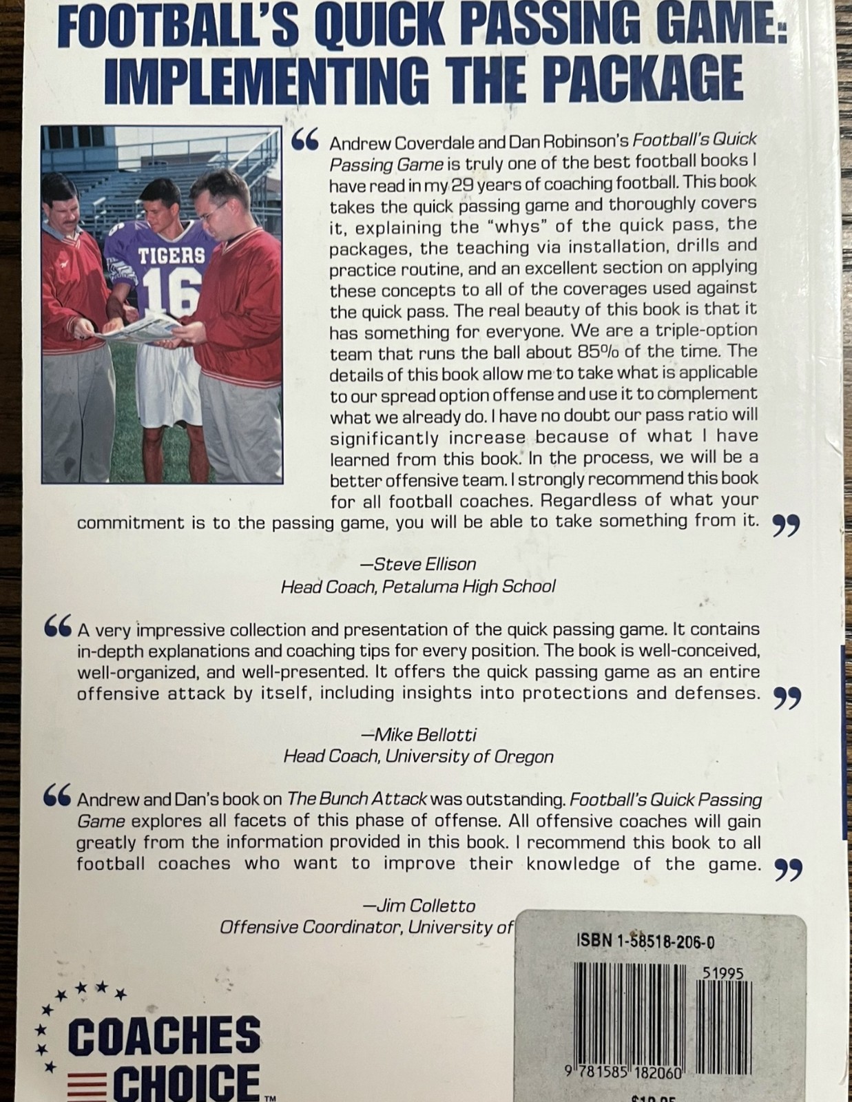 FOOTBALLS QUICK PASSING GAME (ART & SCIENCE OF COACHING) By Andrew Coverdale: VG