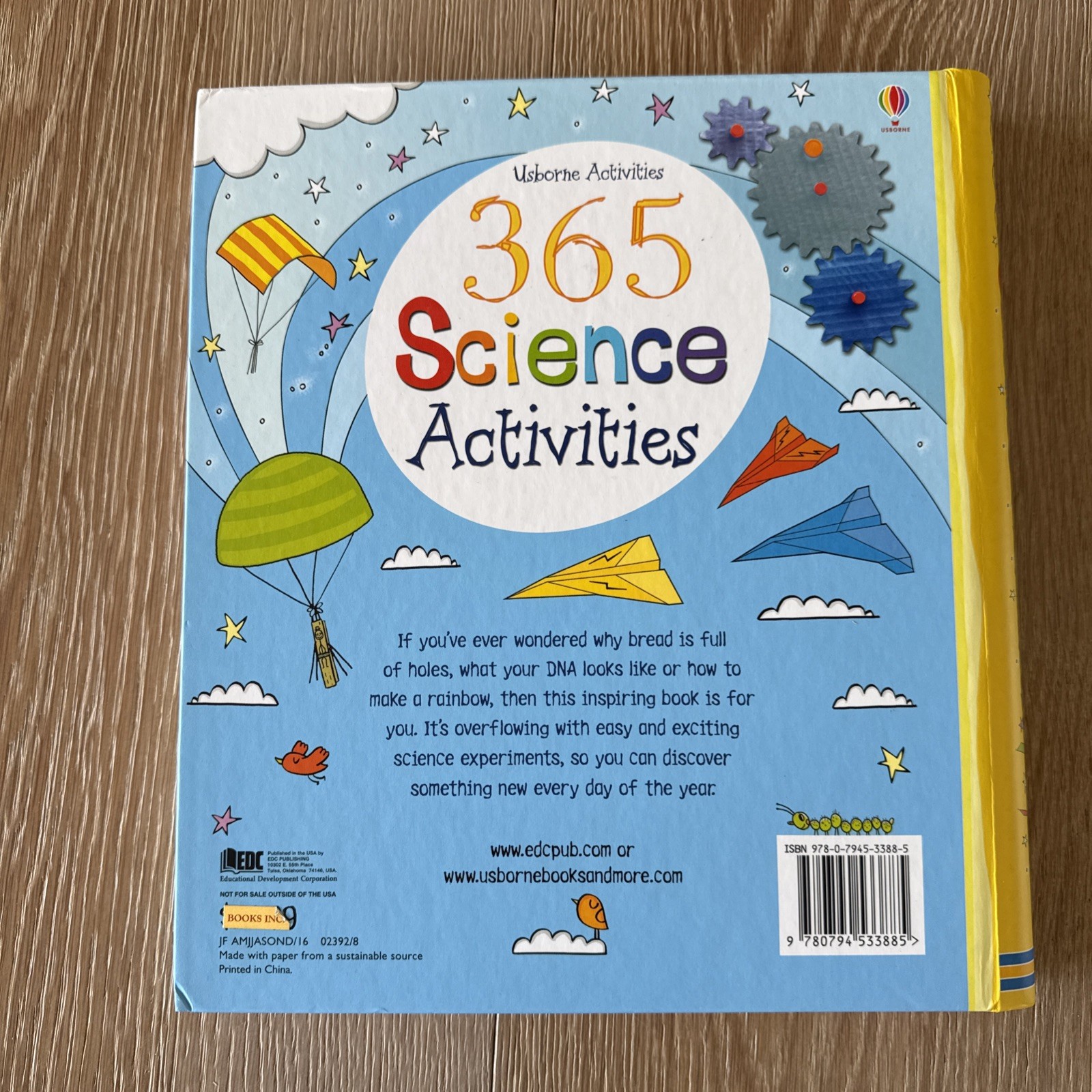 Usborne 365 Science Activities – Like New