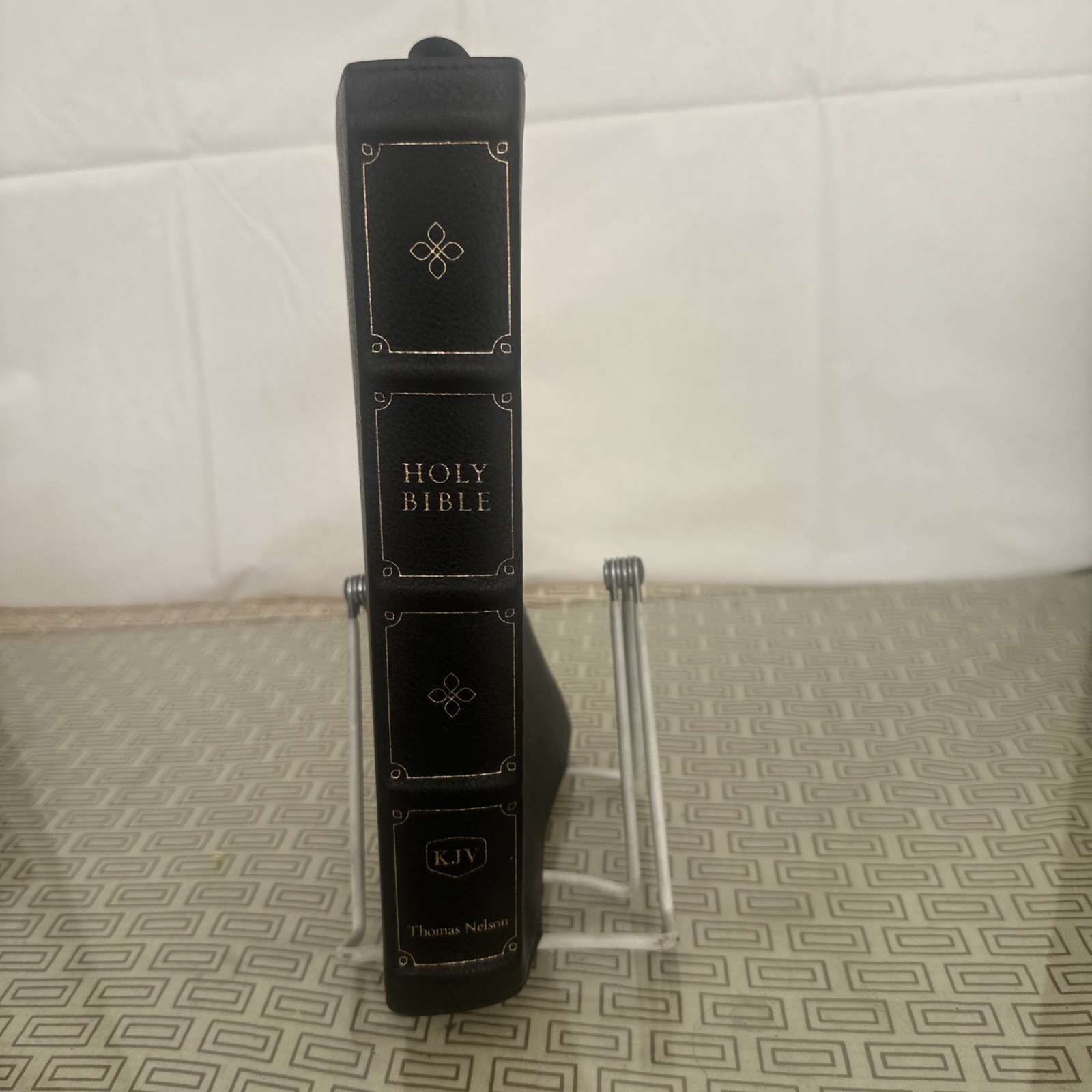 KJV, Large Print Verse-by-Verse Reference Bible, Maclaren Series, Leather – GOOD