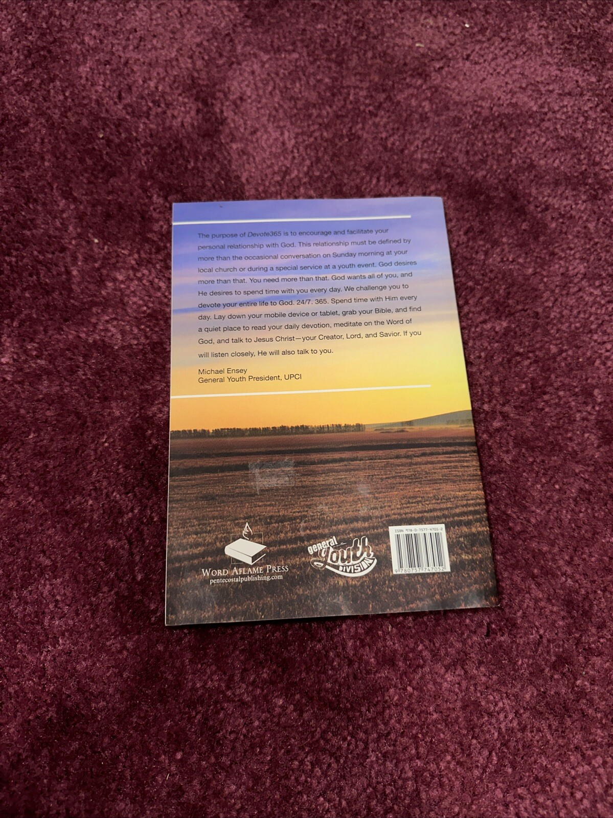 Devote365 : An Engaging Daily Devotional for Students by Word Aflame Press Staff