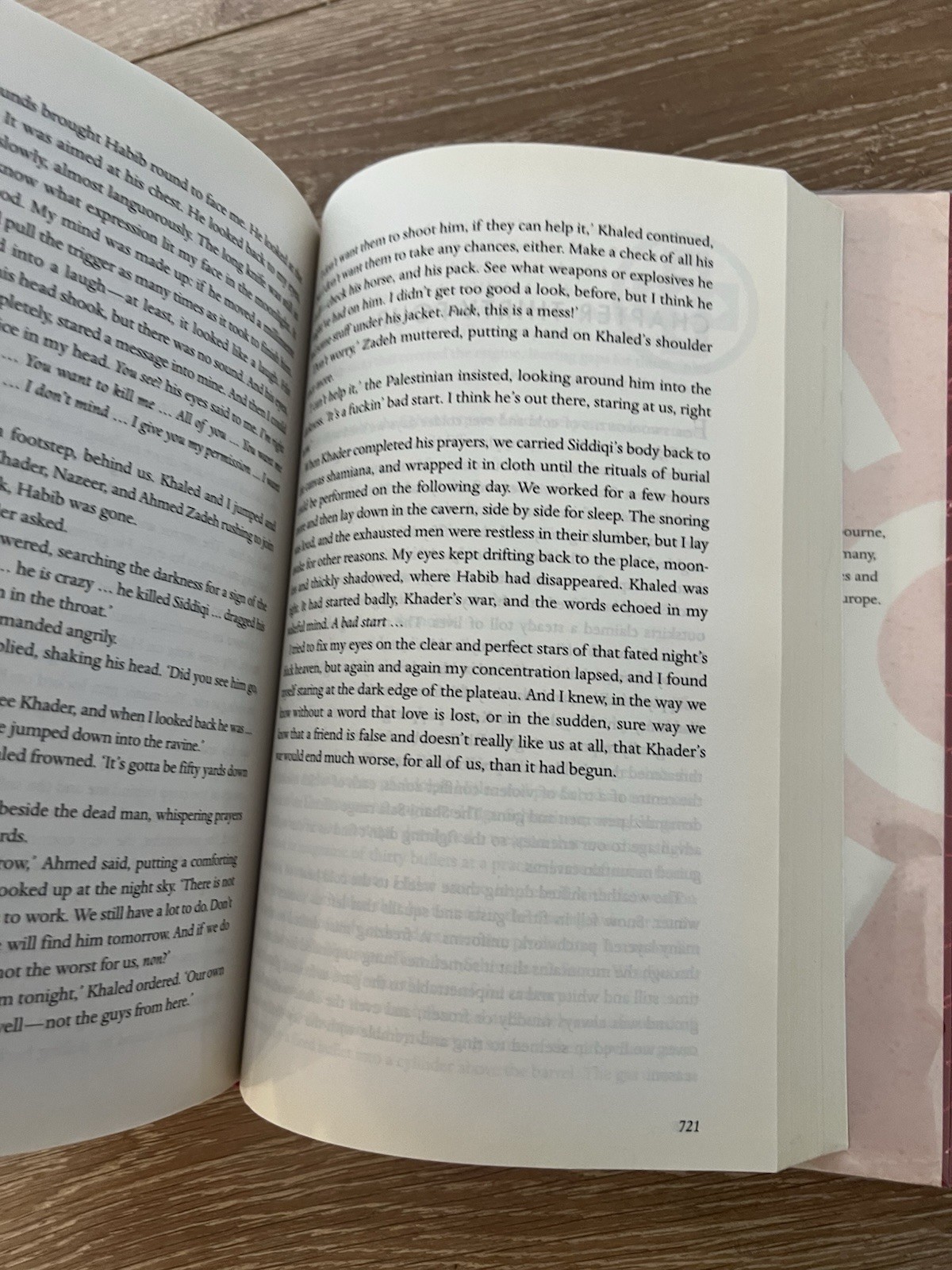 Shantaram by Gregory David Roberts 2003 Hardcover Dust Jacket Mylar