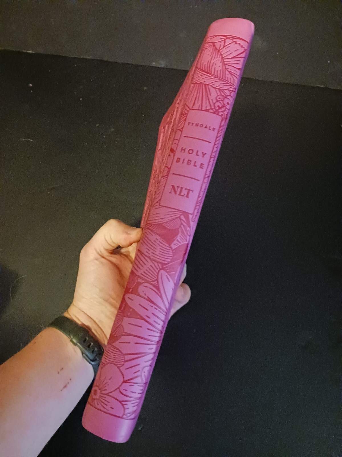 Tyndale NLT Large Print Thinline Bible Pink Floral Imitation Leather Filament