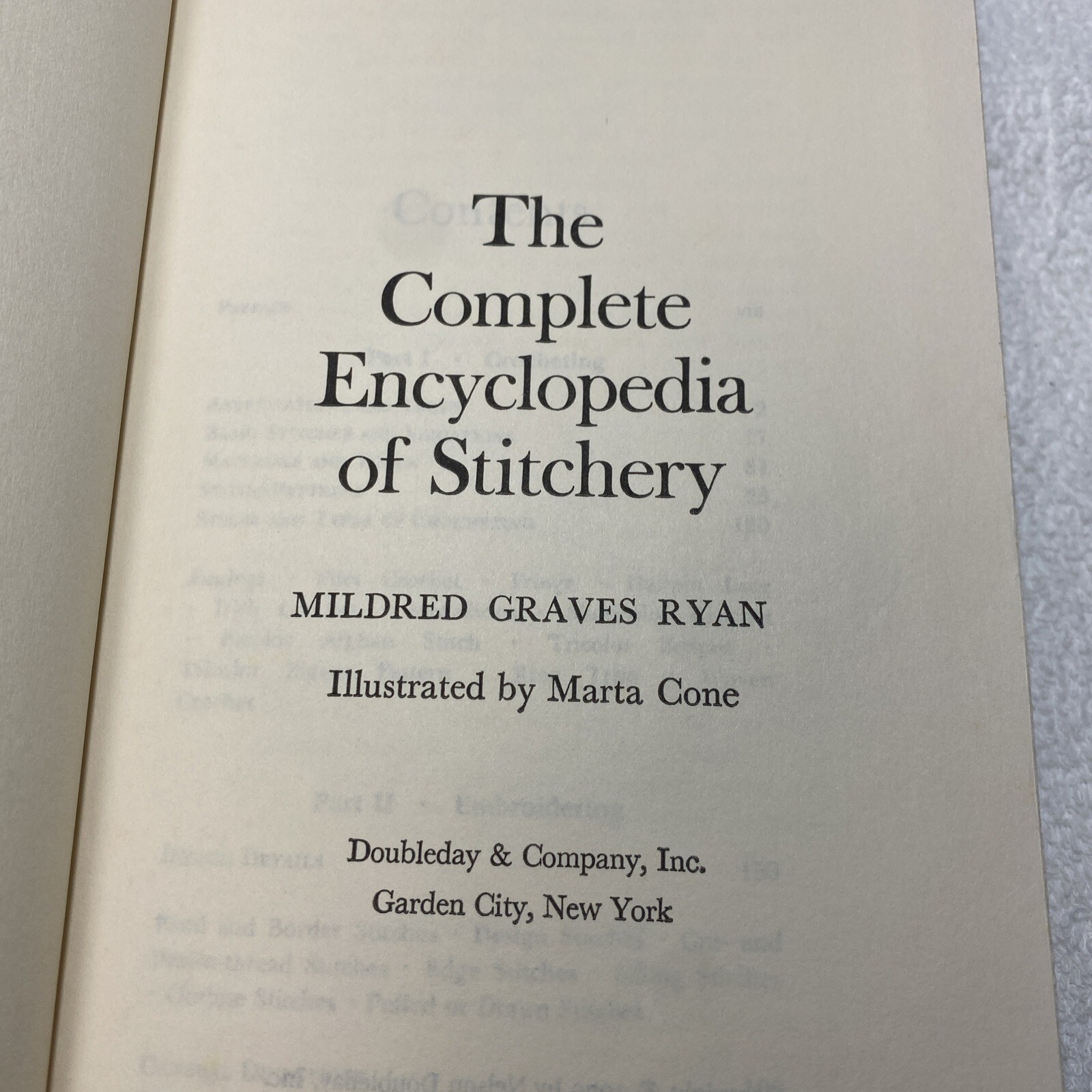 Vintage The Complete Encyclopedia of Stitchery by Mildred Graves Ryan 1979 HC DJ