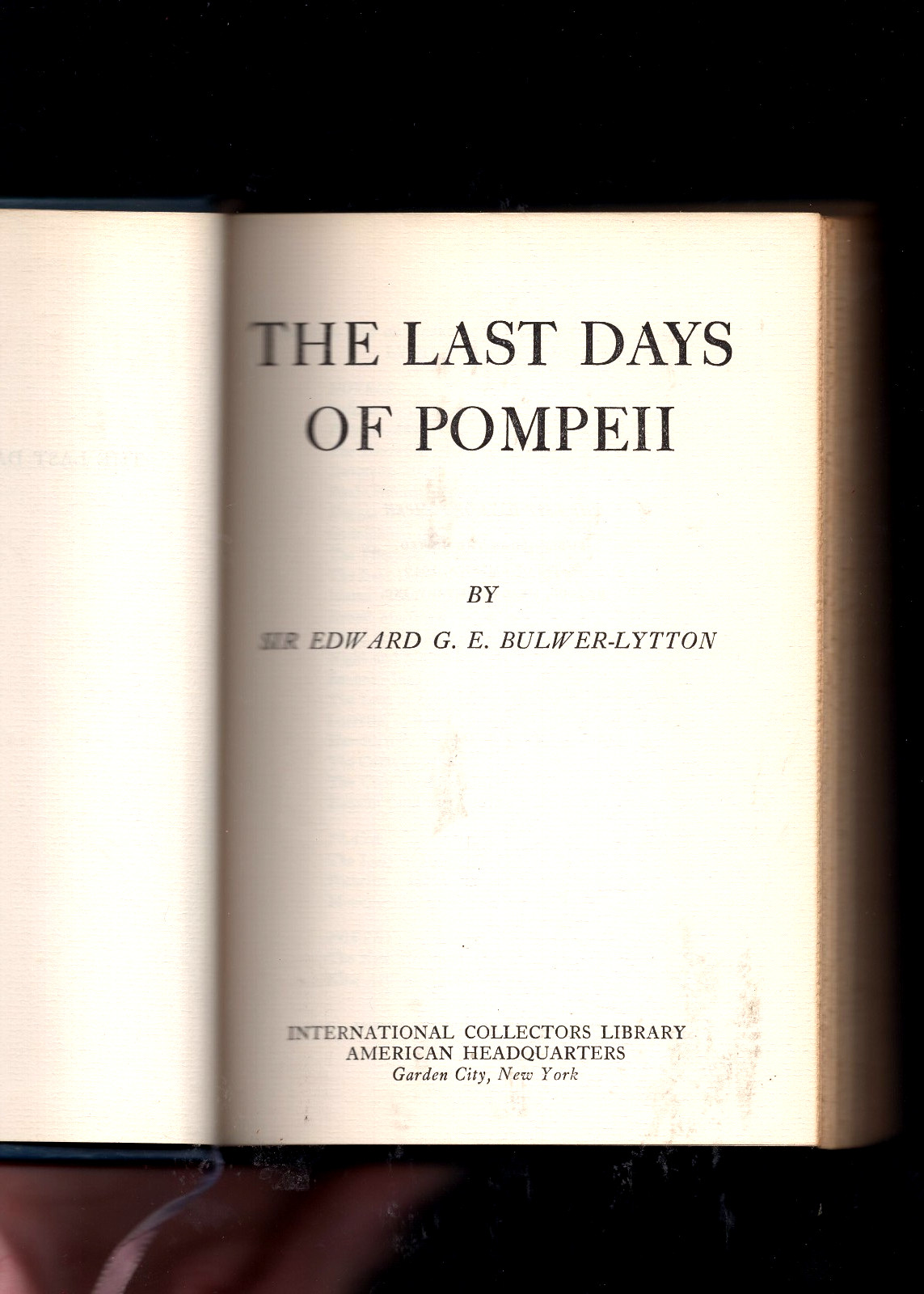 The Last Days of Pompeii by Bulwer-Lytton, International Collectors Library 1946