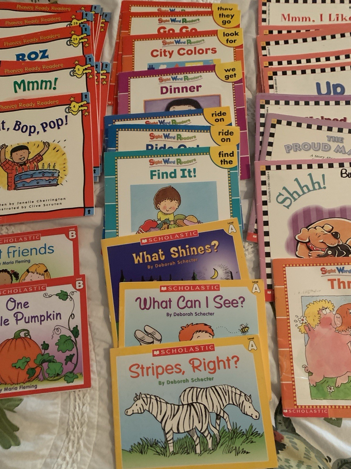 81 Kids Scholastic Readers Mostly Phonics & Some Sight