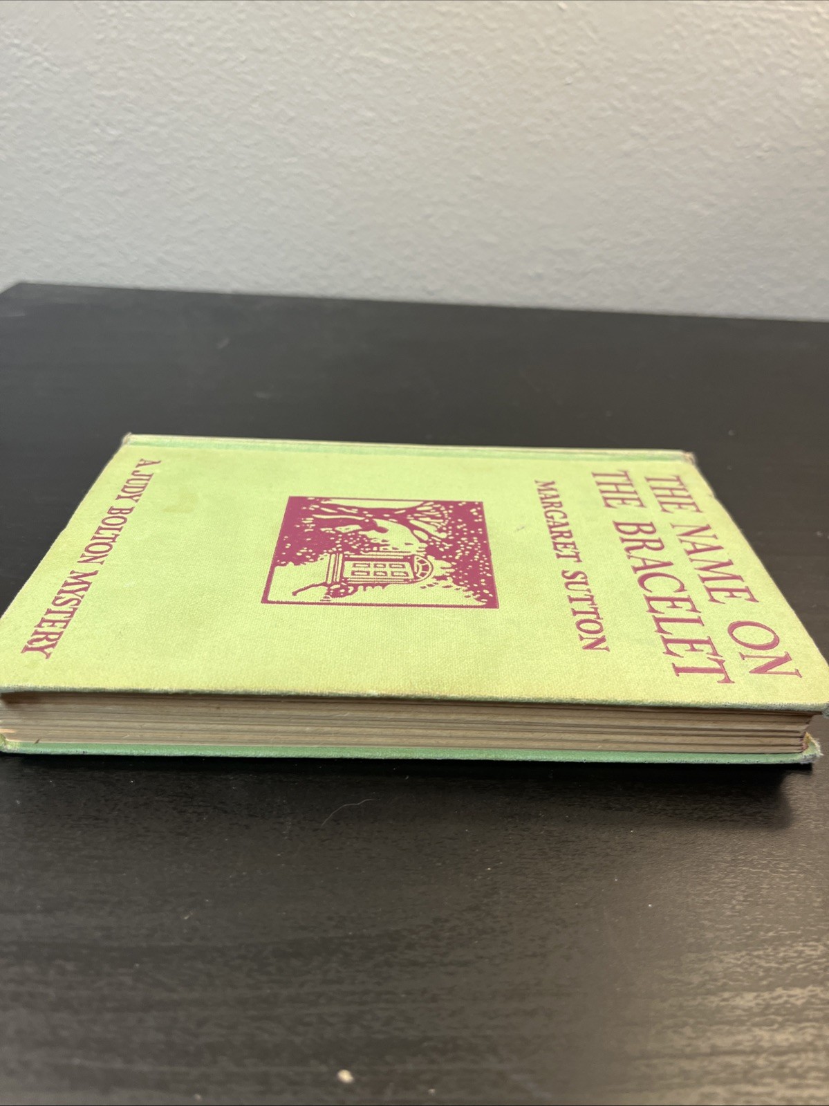 The Name On The Bracelet-A Judy Bolton Mystery -Margaret Sutton 1939