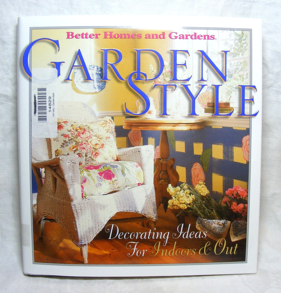 Vintage Book Garden Style Better Homes & Gardens Copyright 1999 Meredith Corp.