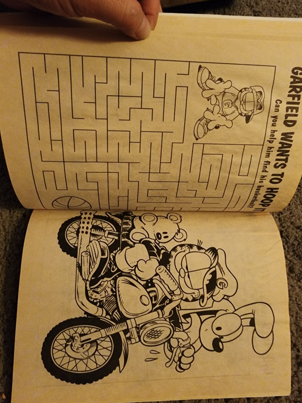 Garfield Playful Pals Jumbo Coloring & Activity Book 2003 Bendon 116 Pages VTG