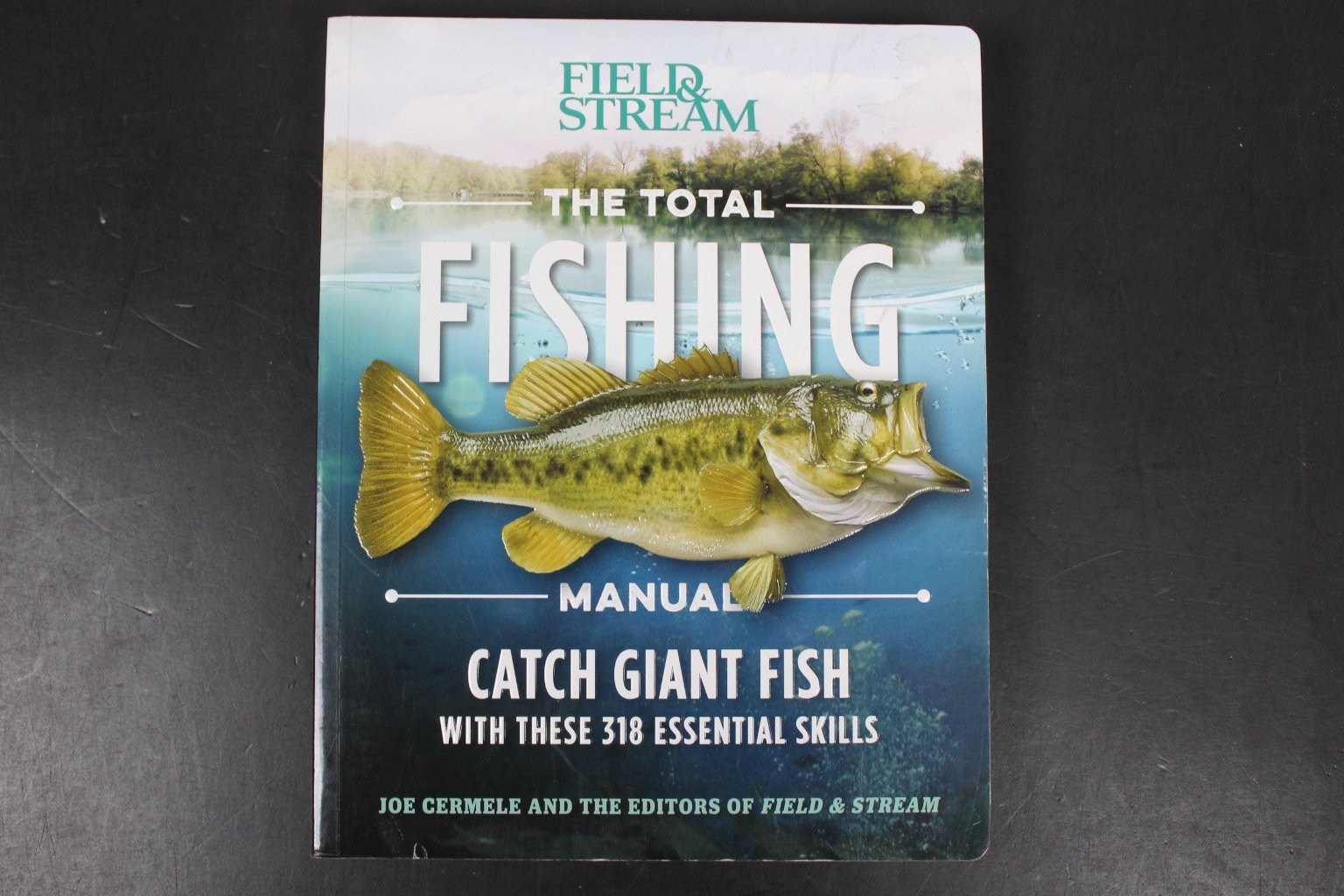 Total Fishing Manual Joe Cermele 2017 First Edition Field & Stream Weldon Owen