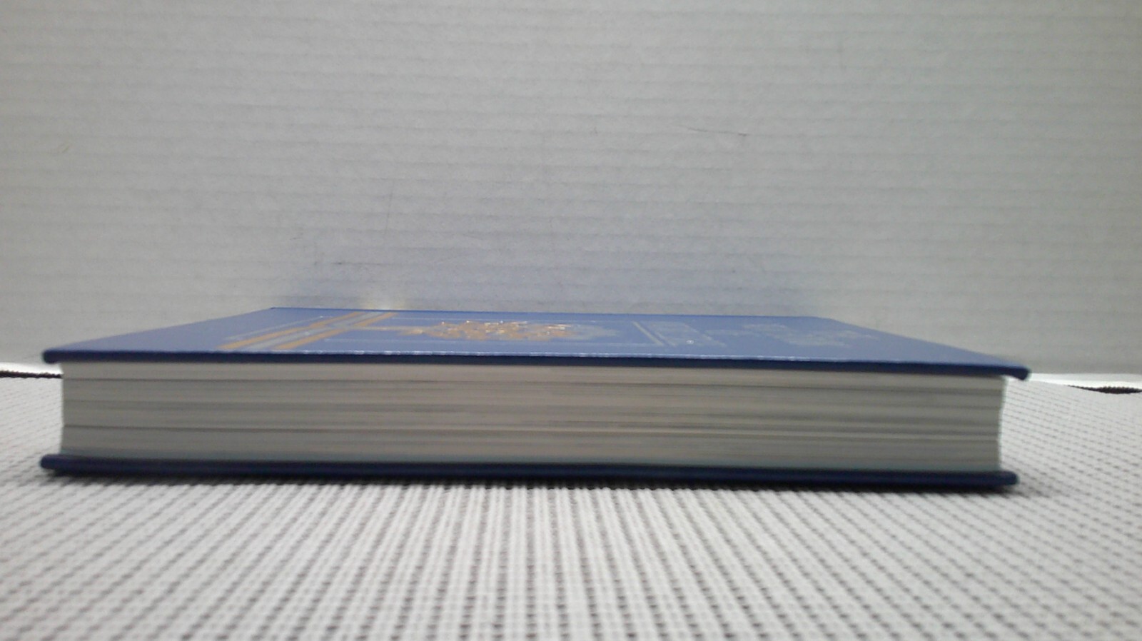 The New Book of Knowledge Vol 1 / A Encyclopedia Grolier 2003