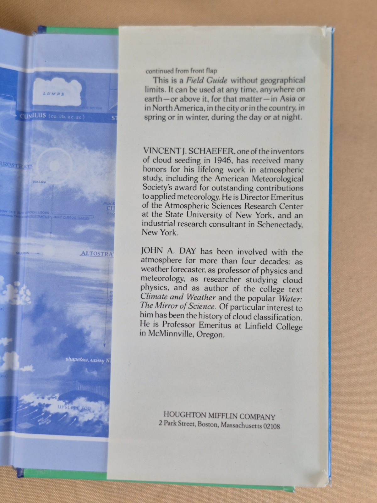 A Field Guide to the Atmosphere – Hardcover, Dust Jacket – Peterson Guide Series