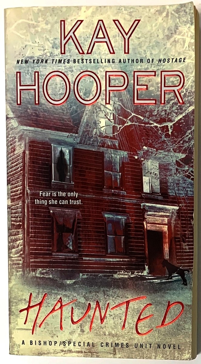 Haunted (Bishop/Special Crimes Unit #15), Kay Hooper, PB Good 9780515153743