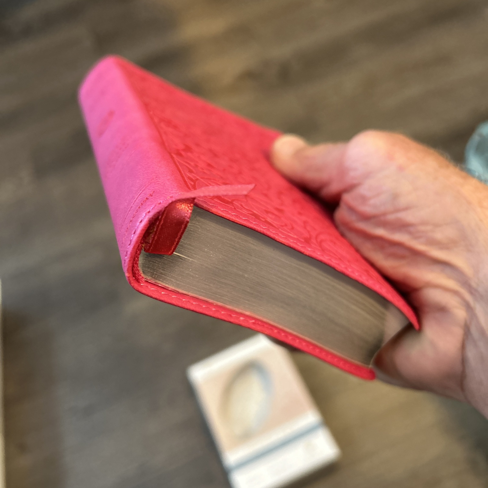 ESV Thinline Bible Floral IMITATION LEATHER 2014 by ESV Bibles