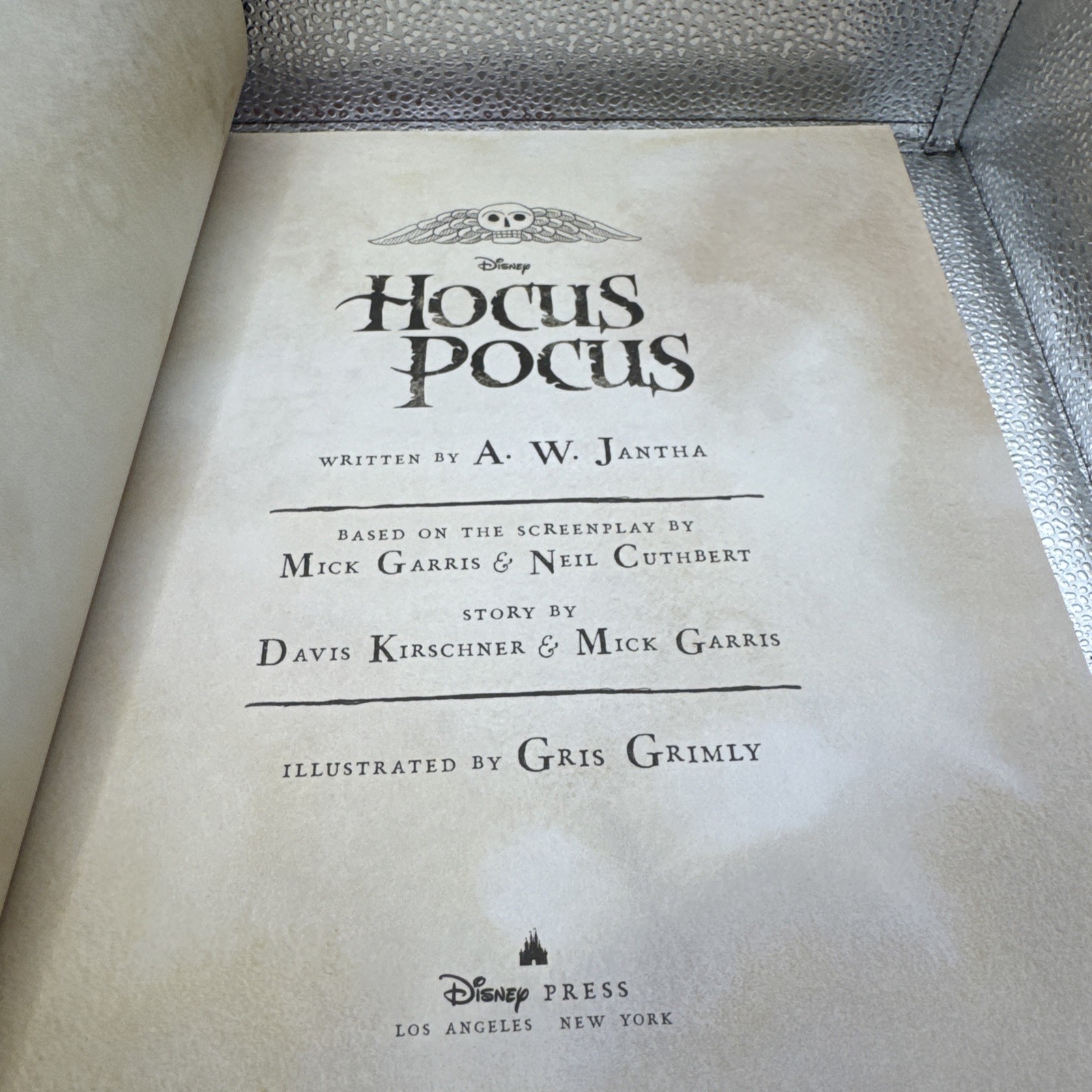 Hocus Pocus: the Illustrated Novelization by A. W. Jantha (2022, Hardcover)