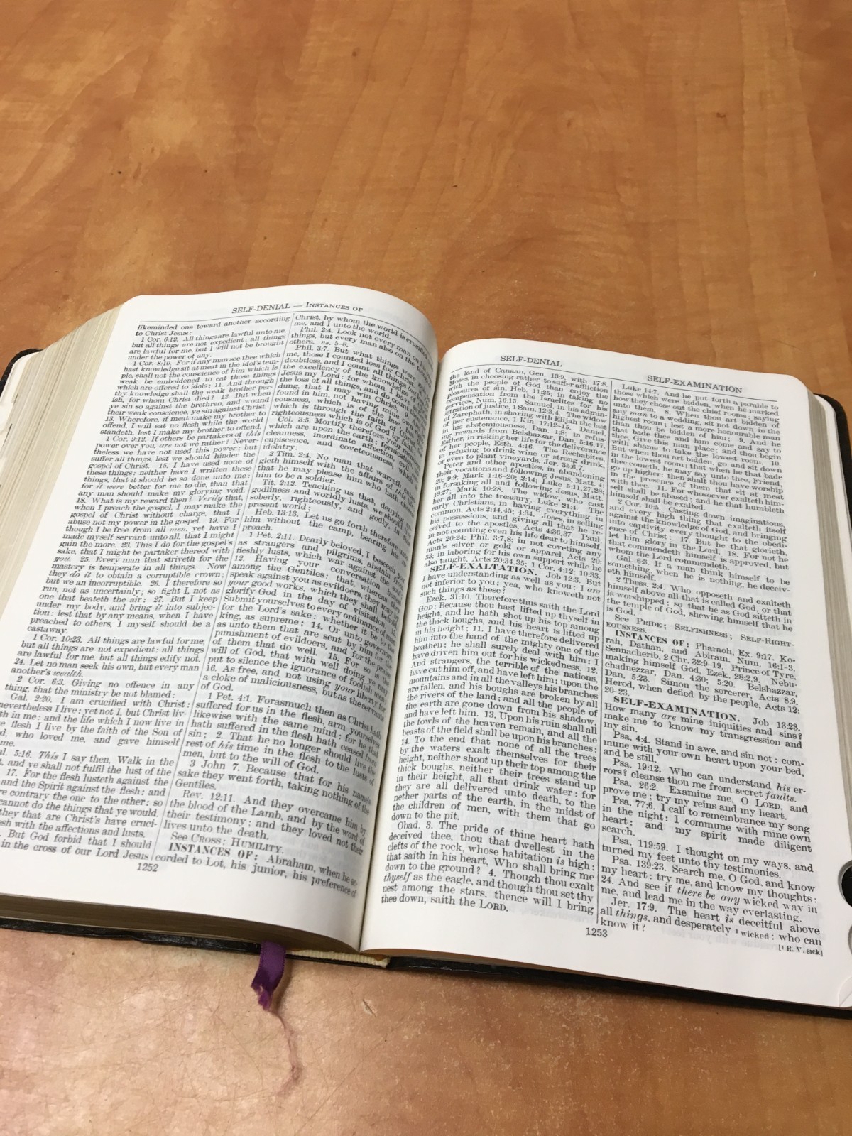 Nave’s Topical Bible Thumb-Indexed Southwestern 1962 Black Imitation Leather AEG