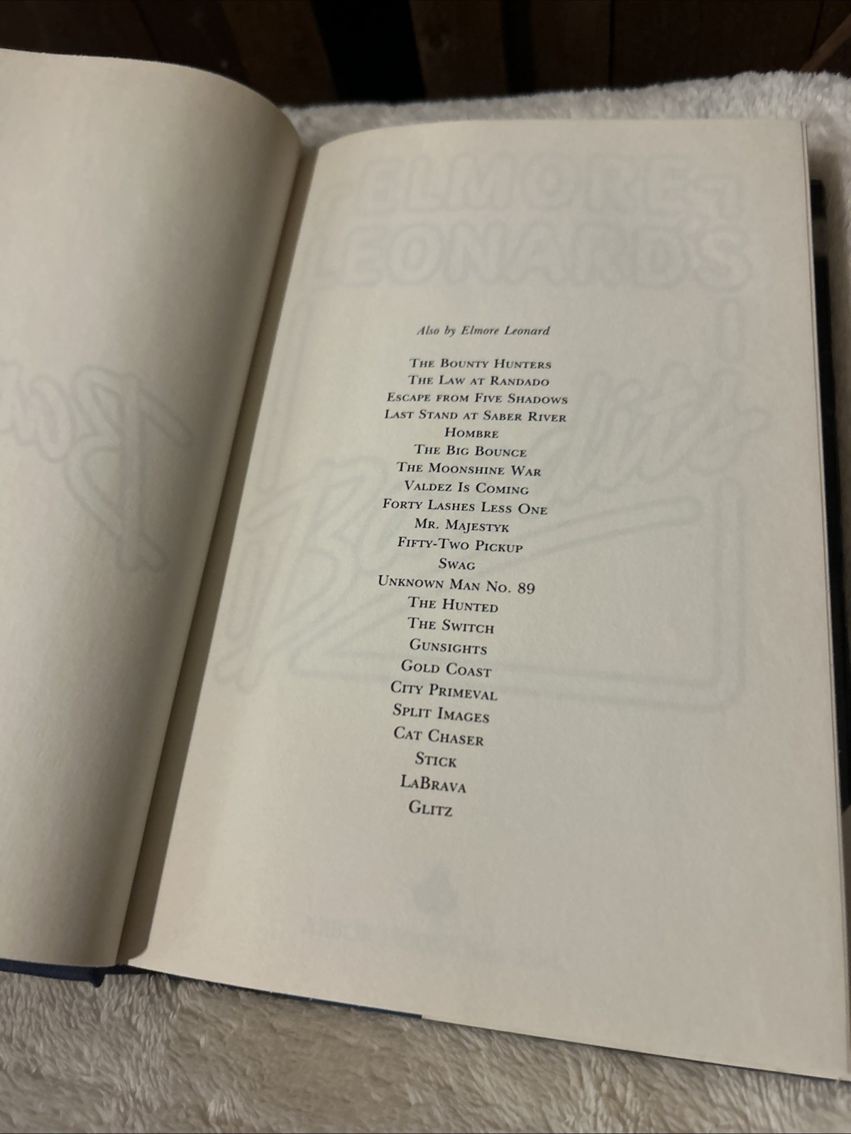 Bandits, 1987 1st Ed/1st Print (UNREAD) HCDJ by Elmore Leonard VGC