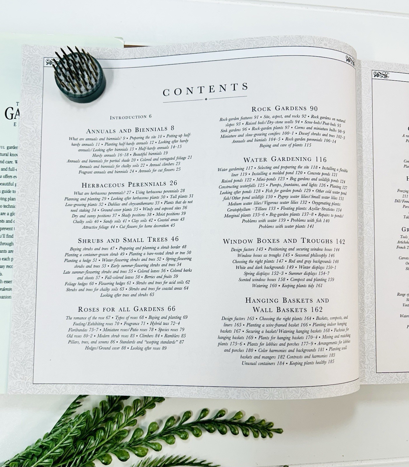 The Concise Gardening Encyclopedia ~ David Squire Flowers Roses Shrubs Trees HC