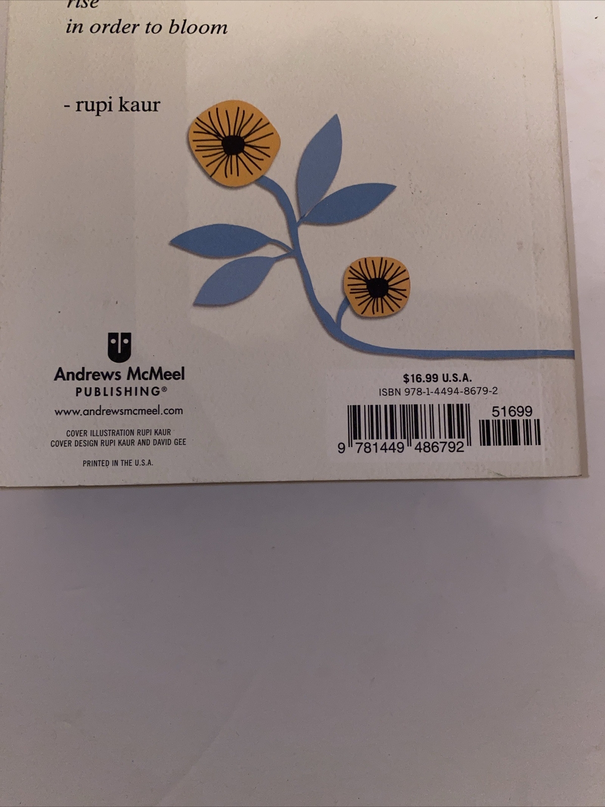 The Sun and Her Flowers by Rupi Kaur 2017 PB Book Poetry Love Poems Family