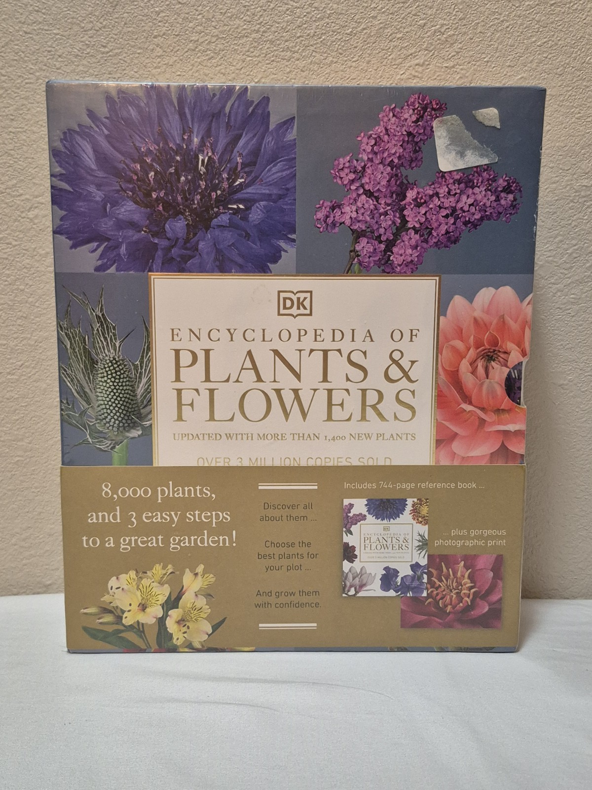 DK Encyclopedia Of Plants & Flowers – NEW