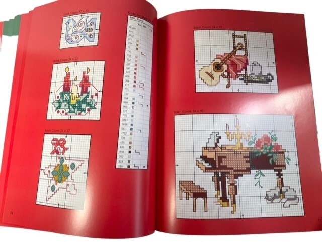 Donna Kooler’s 555 Christmas Cross Stitch Designs ISBN 0-8069-2263-X 128 Pages