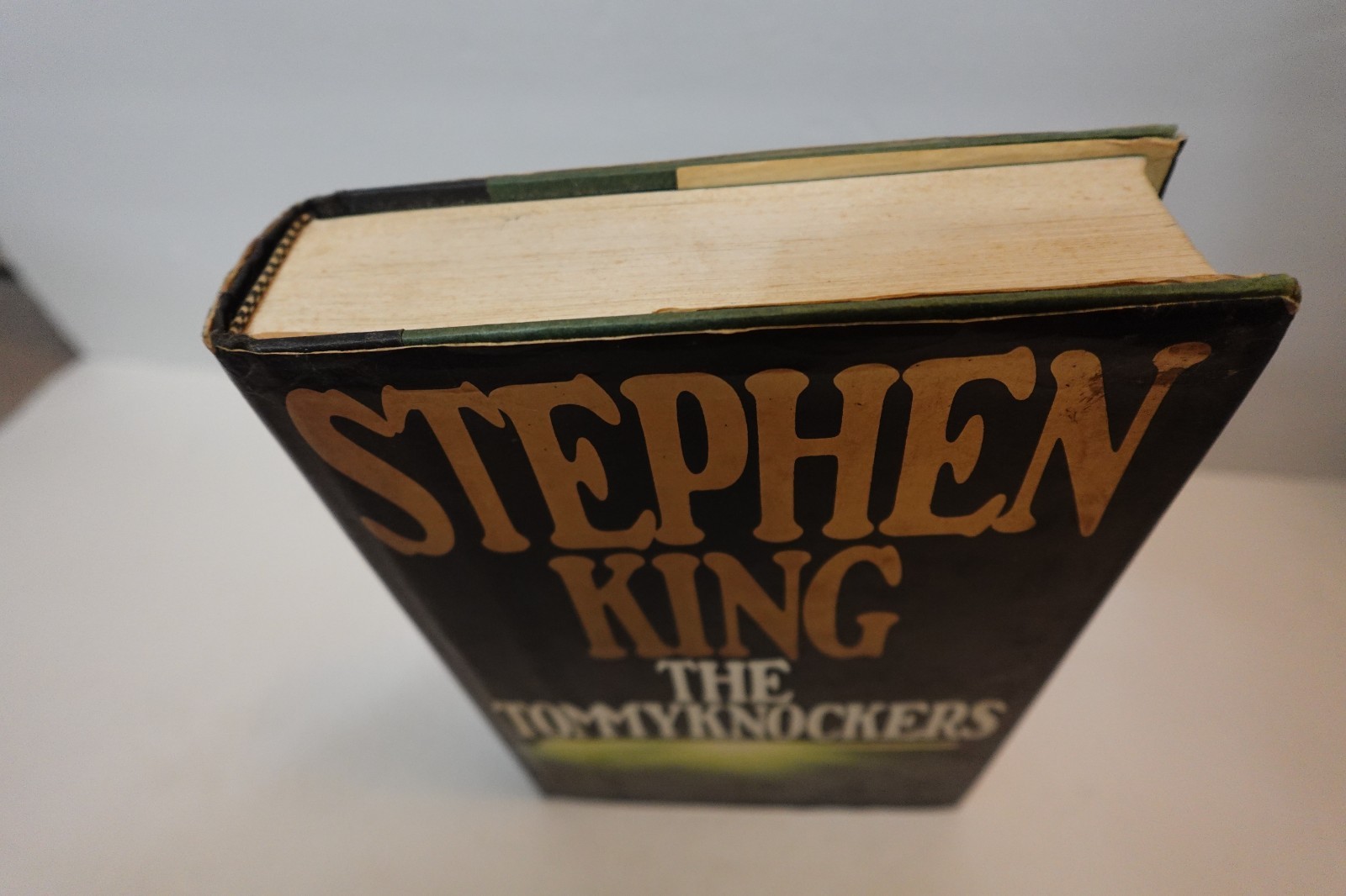 The Tommyknockers (by Stephen King) 1987 hardcover book