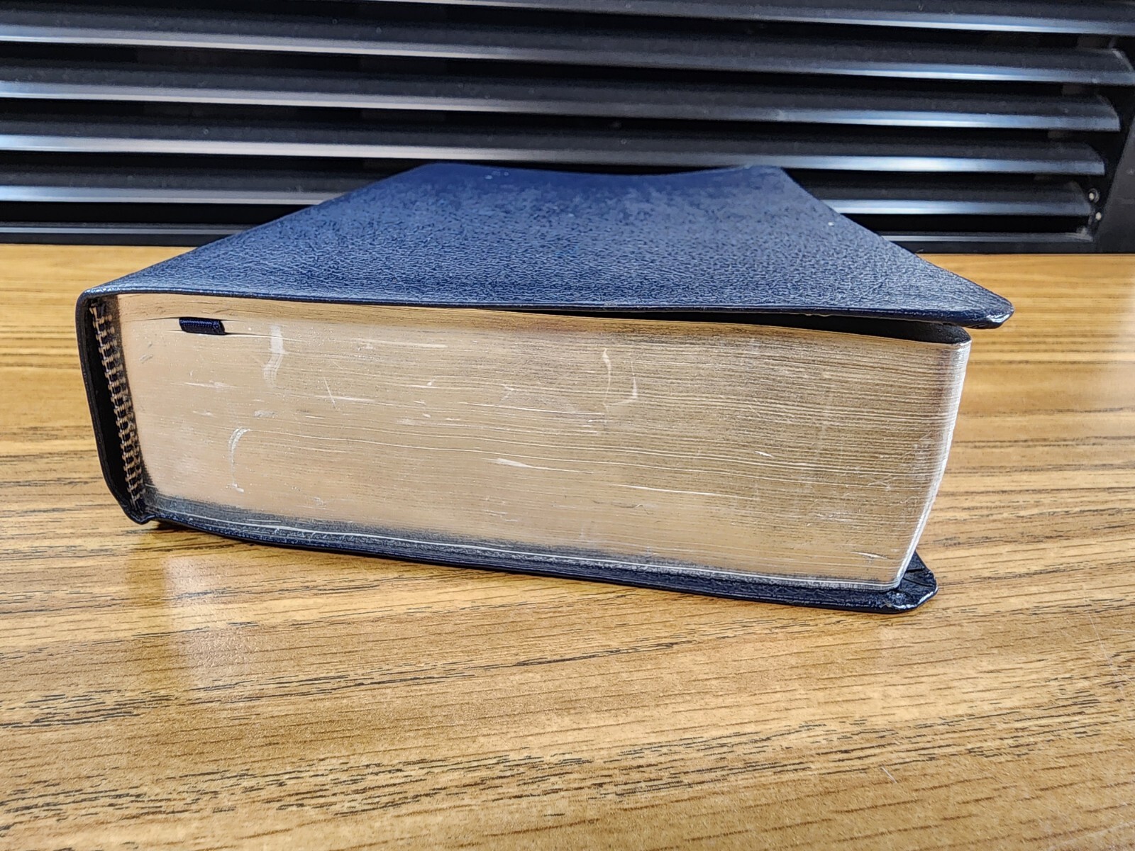 Life Application Study Bible New Living Translation Bonded Leather – 8.25″×5.5″