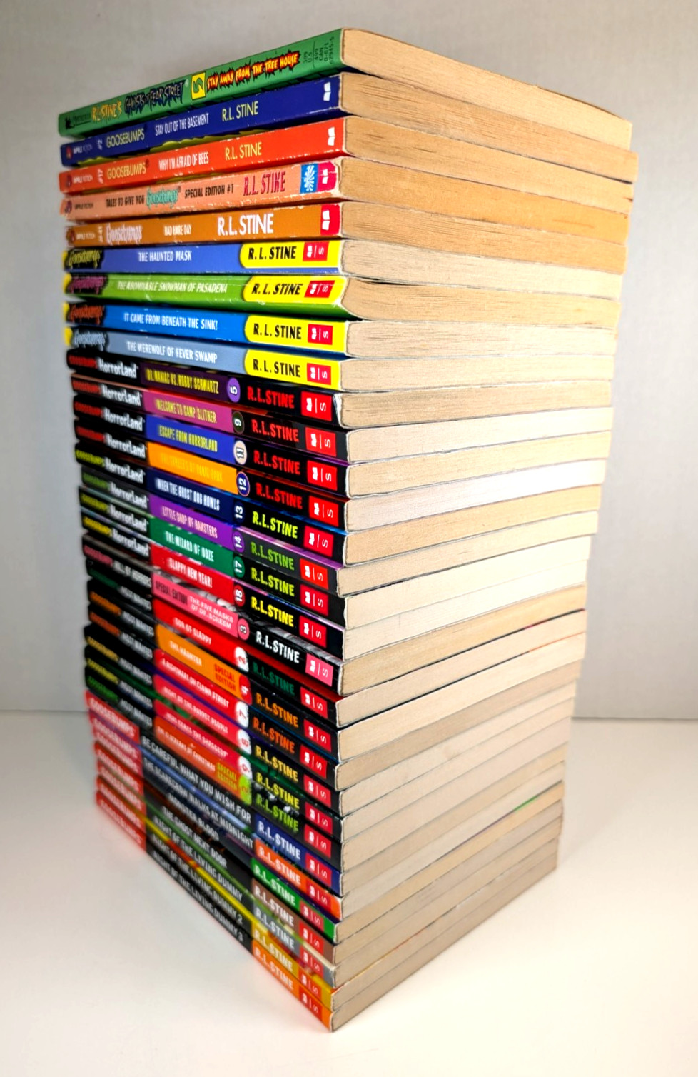 R.L. Stine GOOSEBUMPS Lot of 31 Books – HorrorLand, Most Wanted, Hall of Horrors