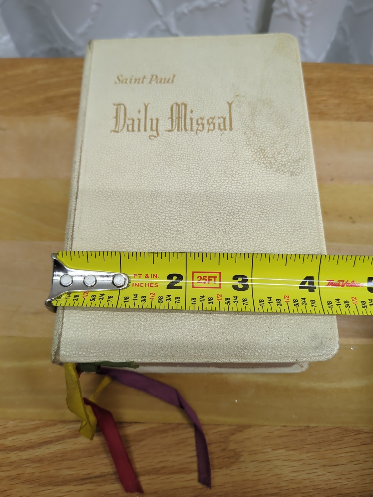 Saint Paul Daily Missal by Daughters of St Paul Leather-bound 1960 White