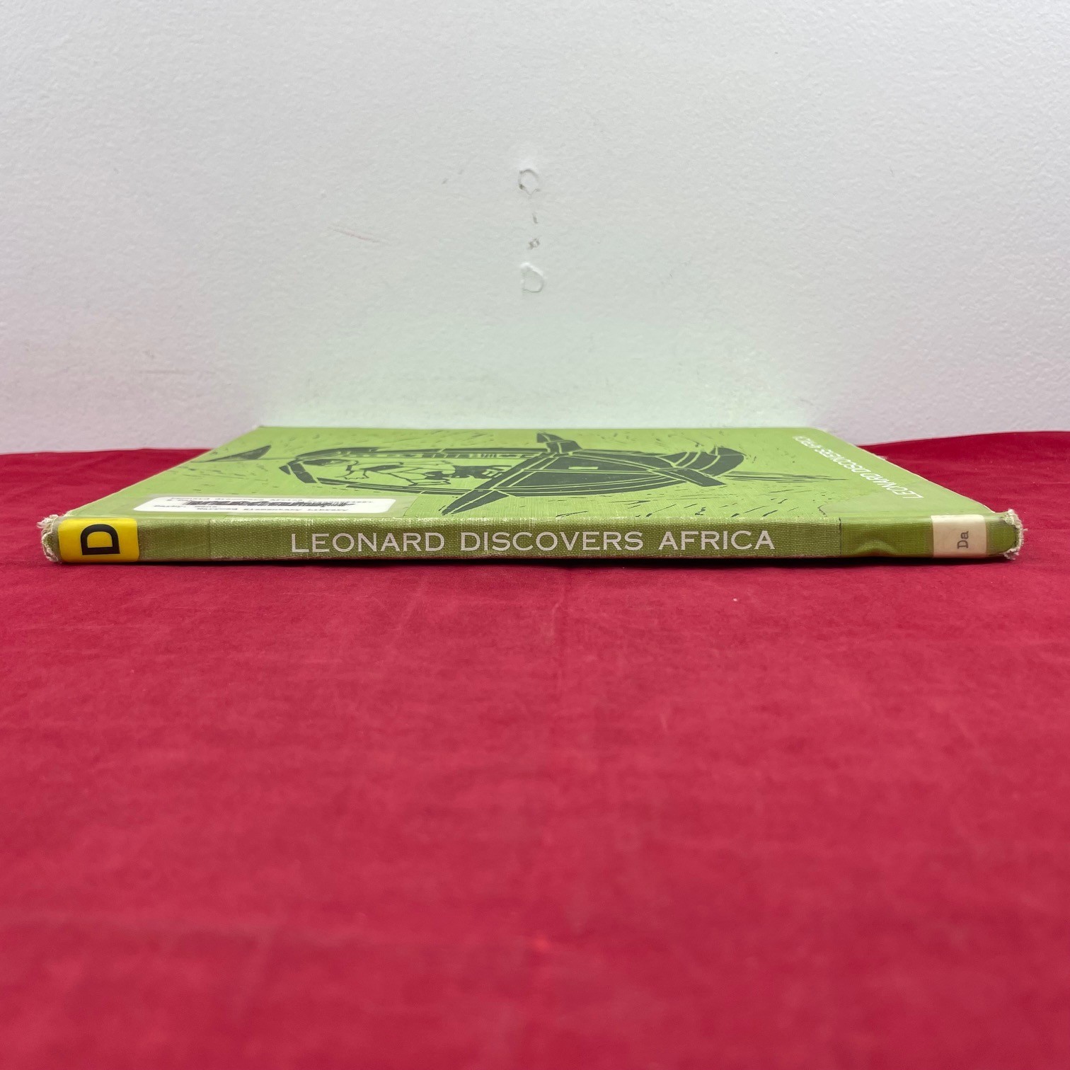 Vintage 1967 Leonard Discovers Africa Gene Darby Hardcover Book – Discard