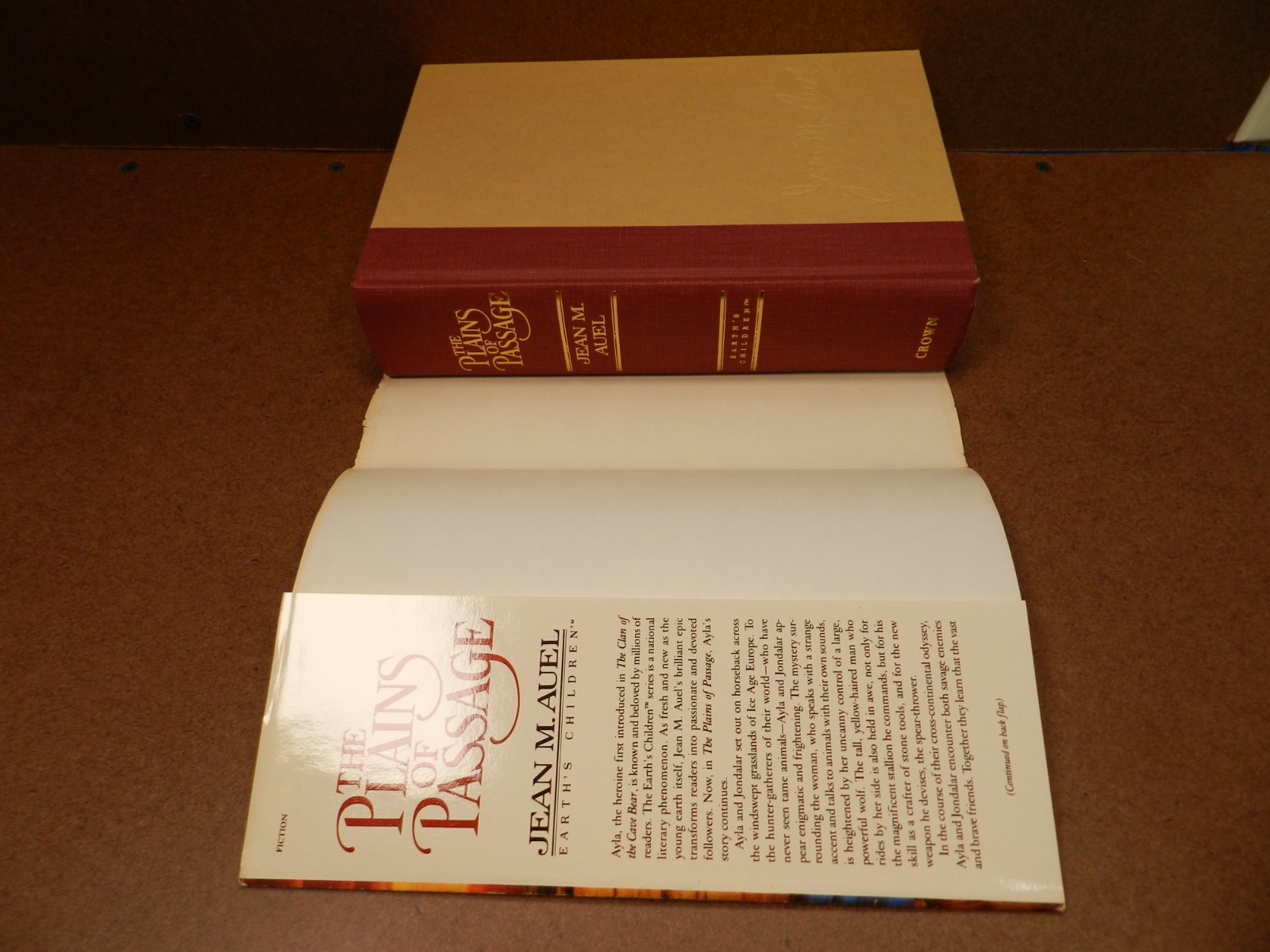 Jean M. Auel CLAN OF THE CAVE BEAR, PLAINS OF PASSAGE & SHELTERS OF STONE EUC