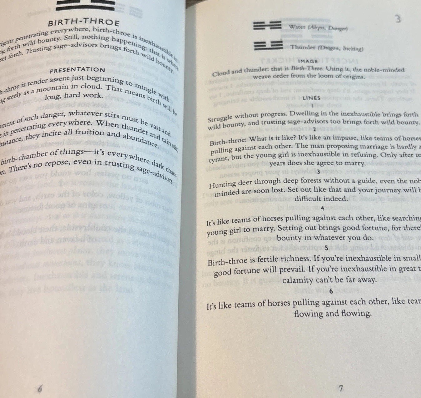 I Ching The Book of Change a New Translation David Hinton PB Very Good