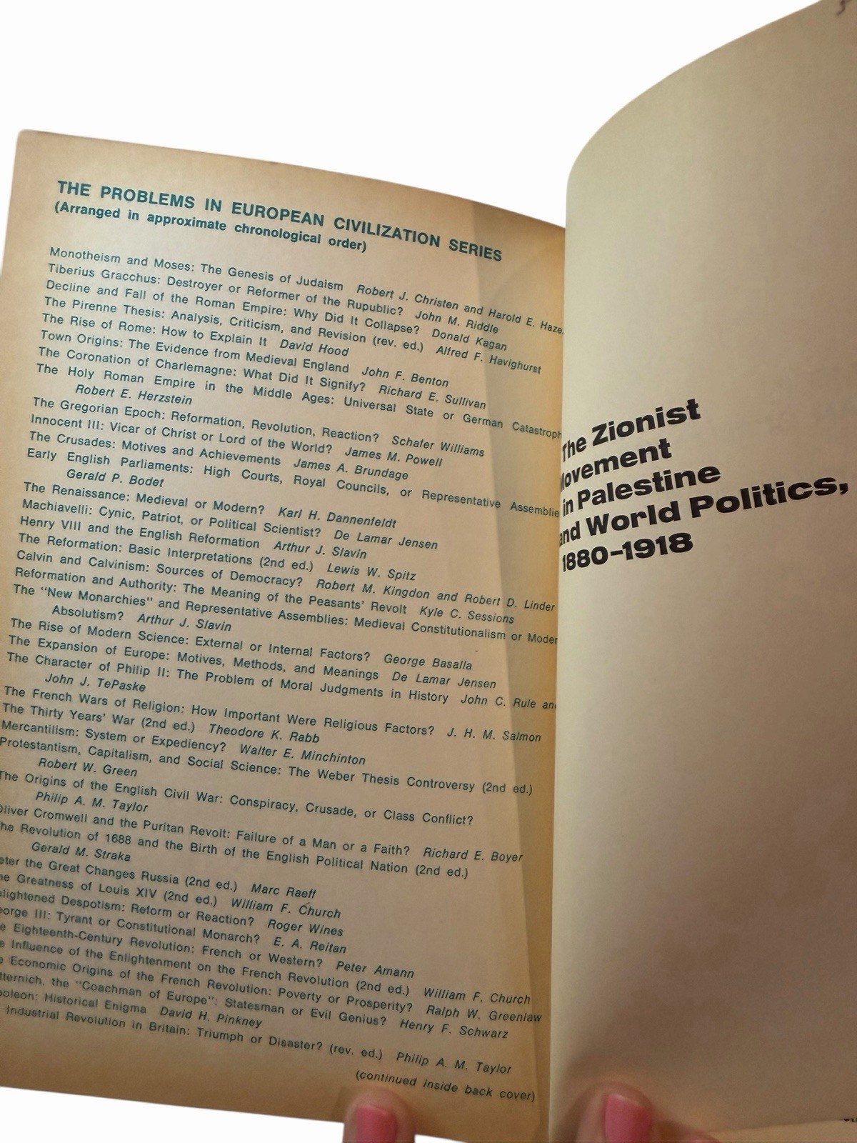The Zionist Movement in Palestine and World Politics N. Gordon Levin PB 1974