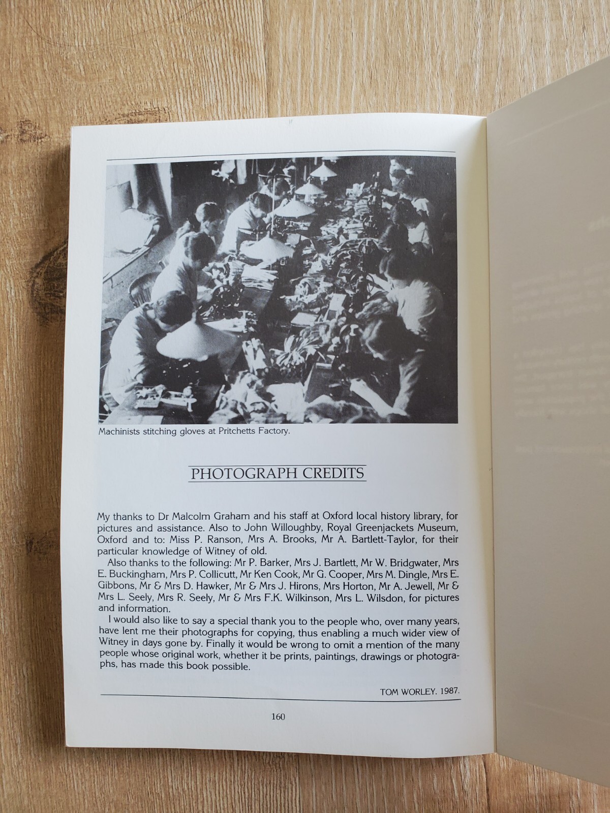 WITNEY IN OLD PHOTOGRAPHS Tom Worley 1987 PB Alan Sutton Britain Oxfordshire