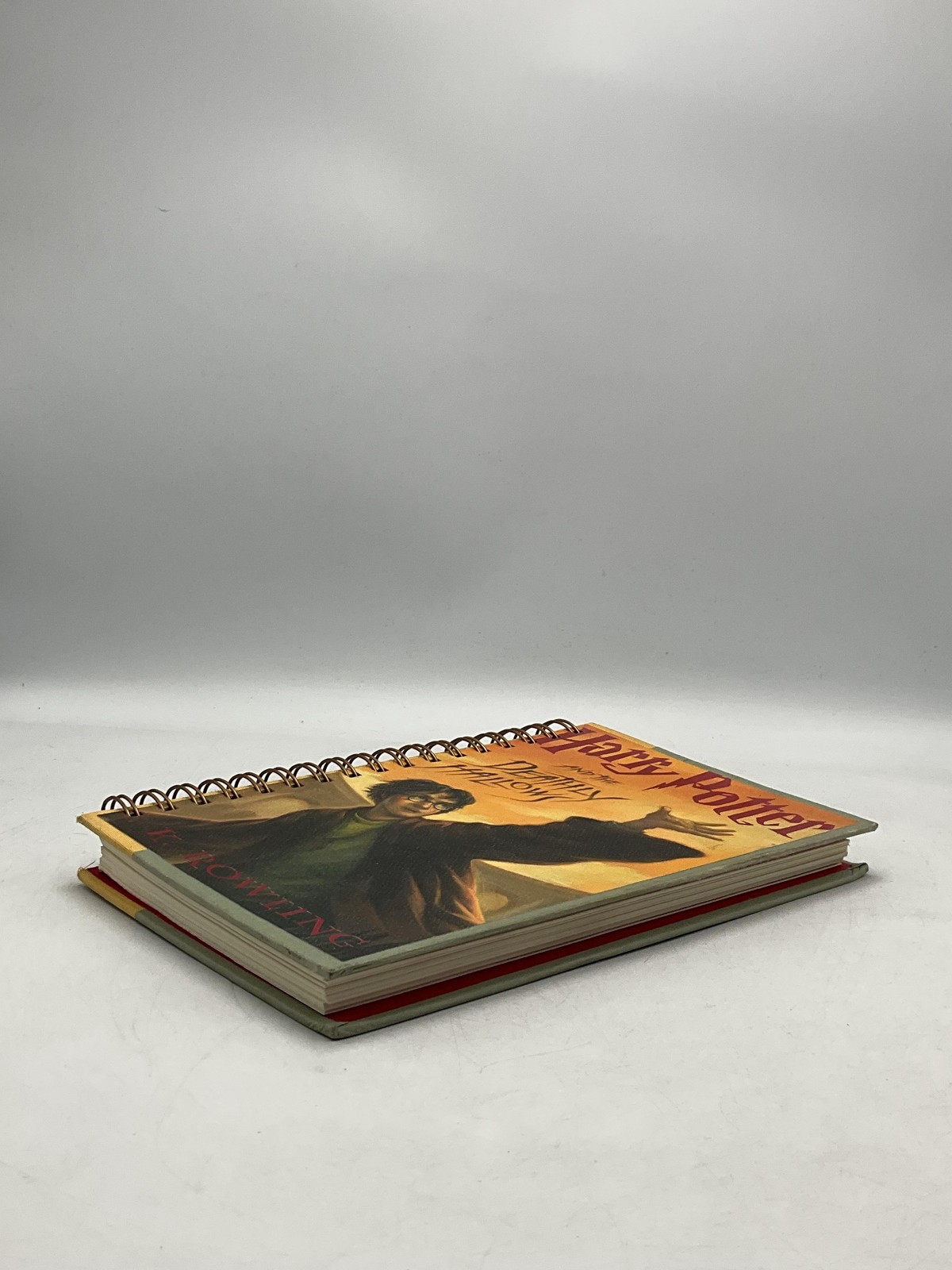 HARRY POTTER AND THE DEATHLY HALLOWS J K ROWLING ARTHUR A LEVINE 2007 SPIRAL