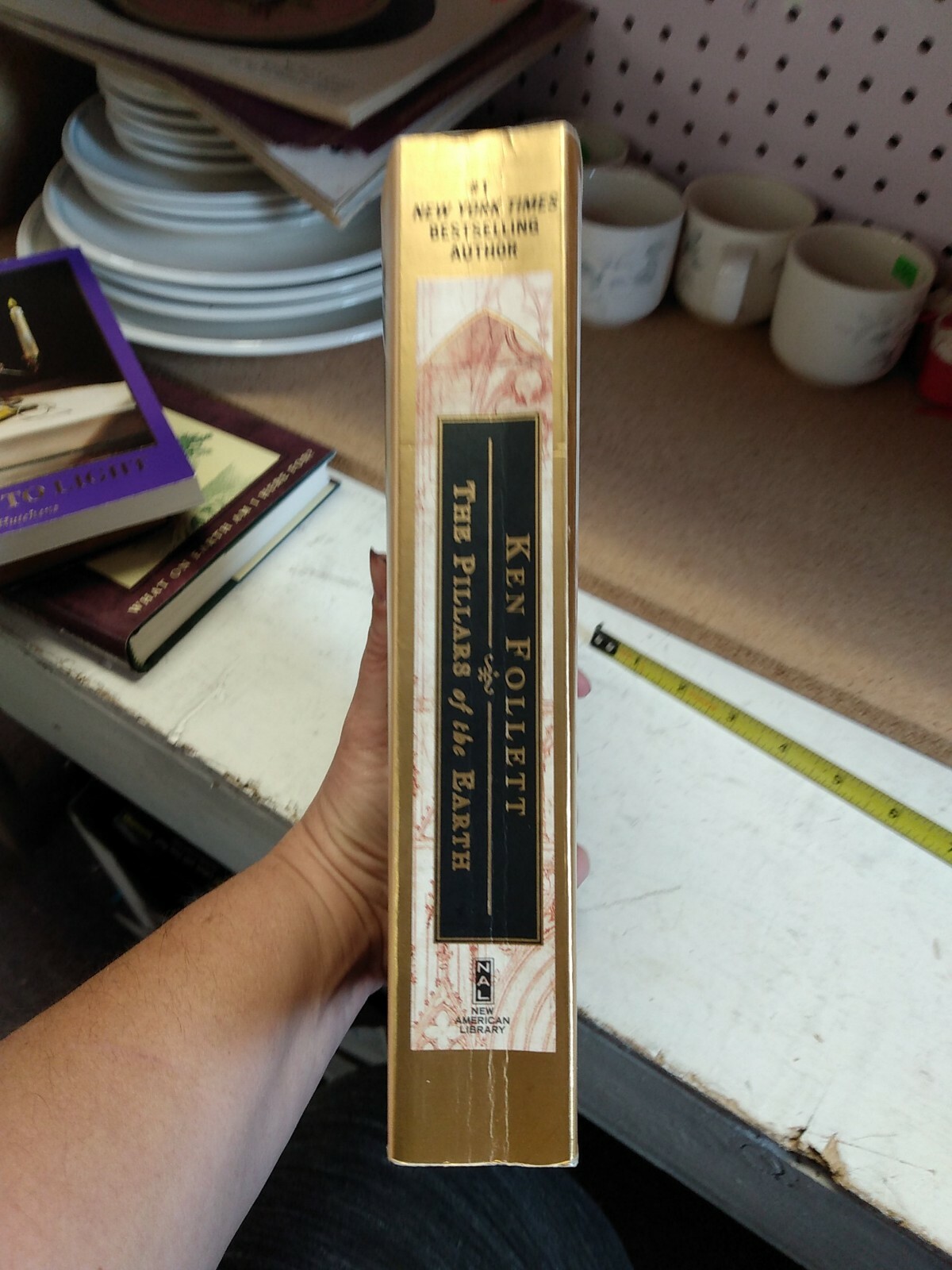 The Pillars Of The Earth By Ken Follet Soft Cover Copyright 1989 eg