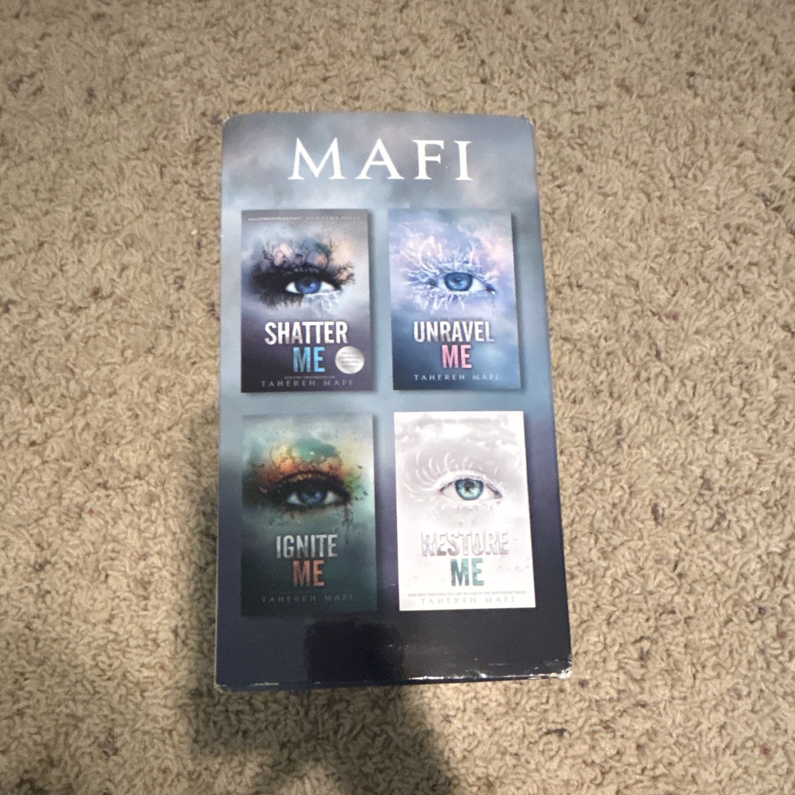 Tahereh Mafi Shatter Me Series 4-Book Box Set: Shatter/Unravel/Ignite/Restore