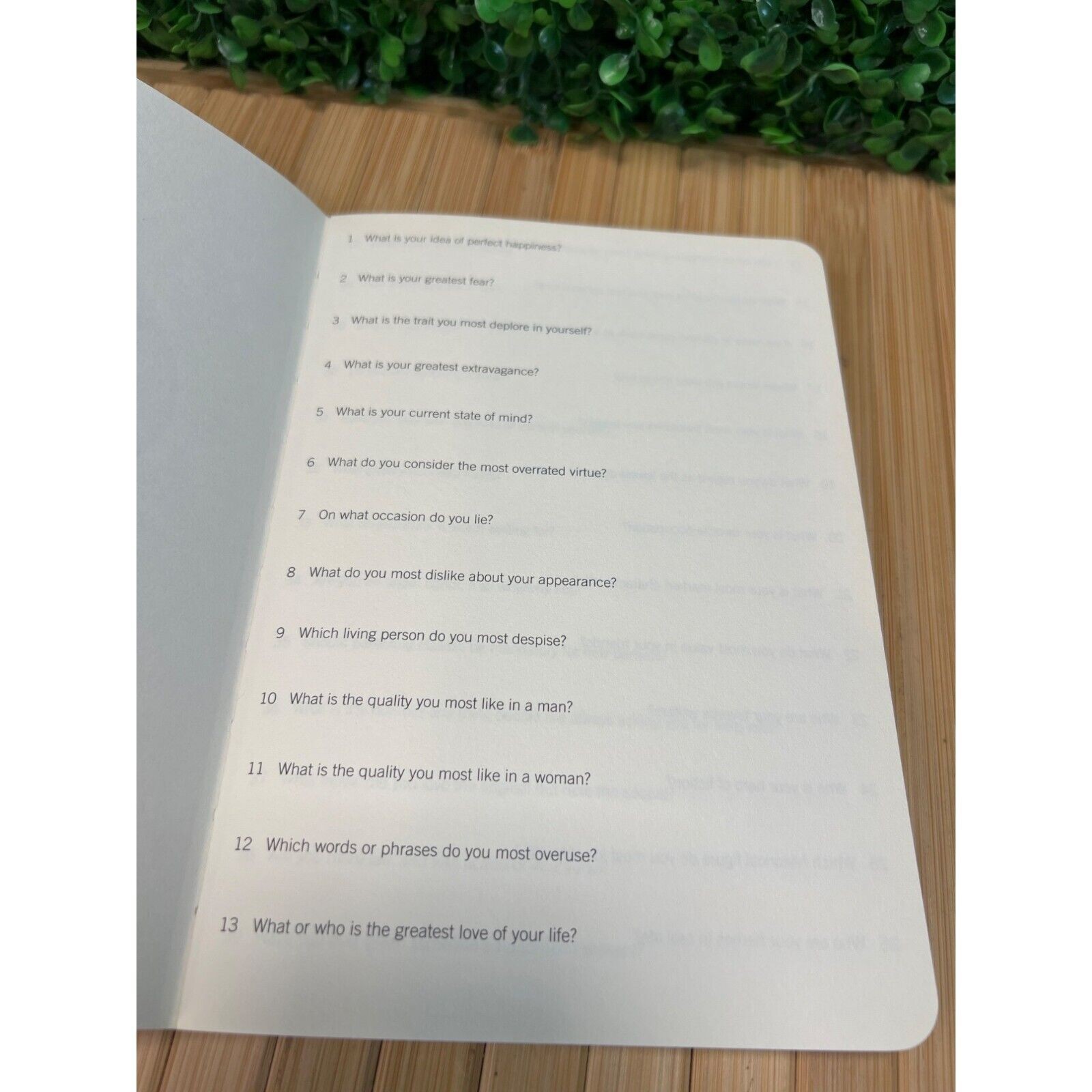 2000 Questions about Me 152 Pages Summer Writing Journal Book